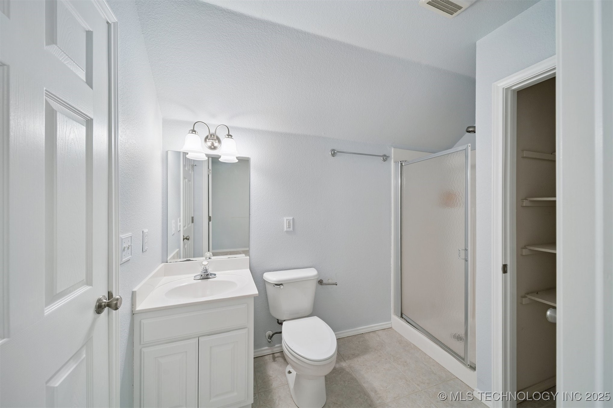 4213 S Redwood Avenue Property Photo 32