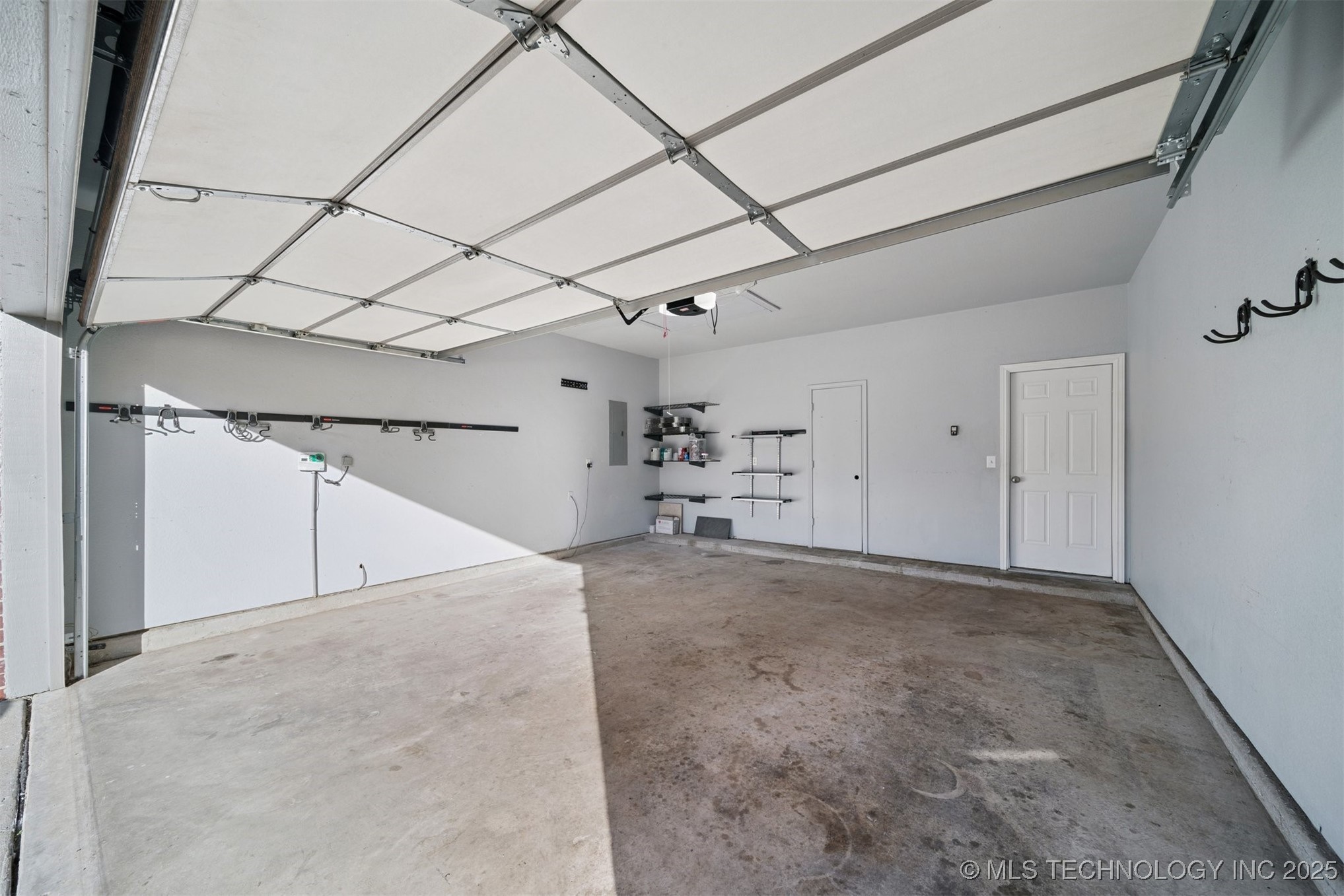 4213 S Redwood Avenue Property Photo 37