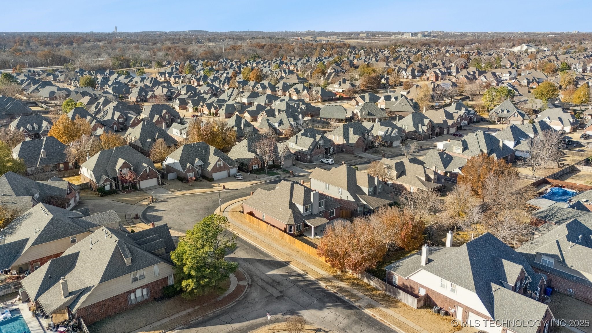 4213 S Redwood Avenue Property Photo 38