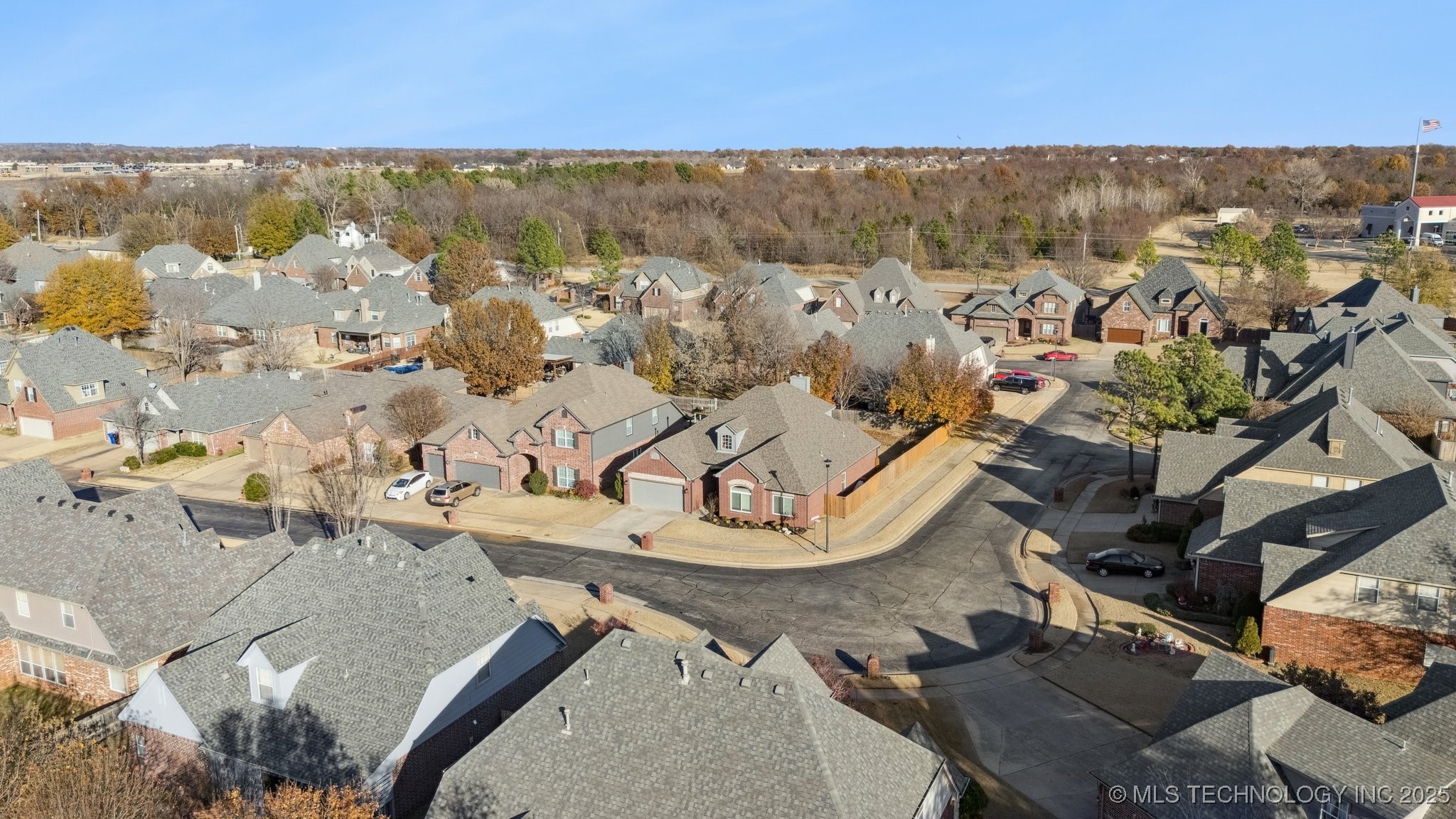 4213 S Redwood Avenue Property Photo 39