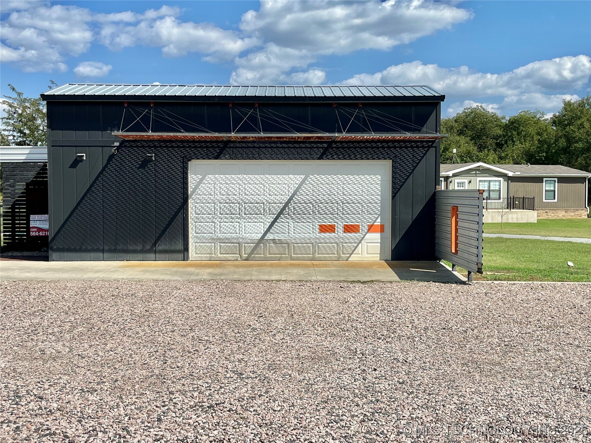 6711 Bobbie Little Drive Property Photo 2