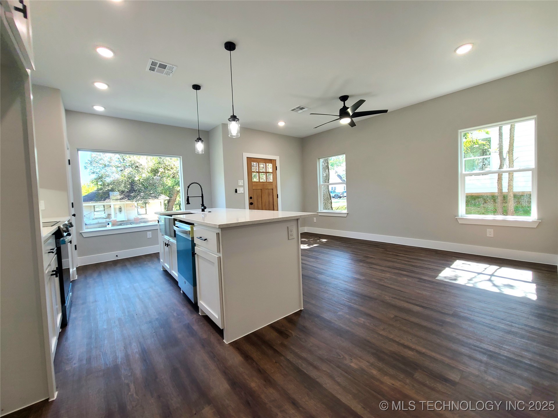 513 Ne 5th Avenue Property Photo 8