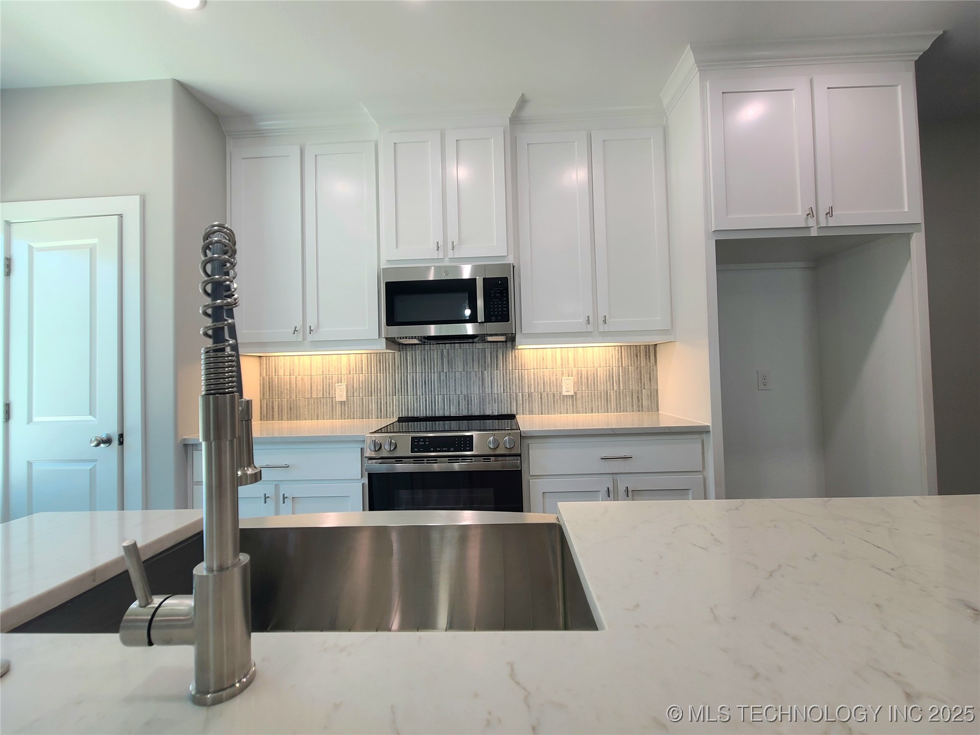 507 Ne 5th Avenue Property Photo 7