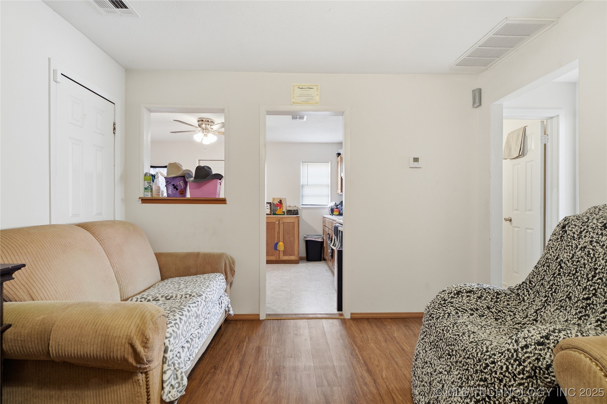 2513 N Norwood Place Property Photo 6