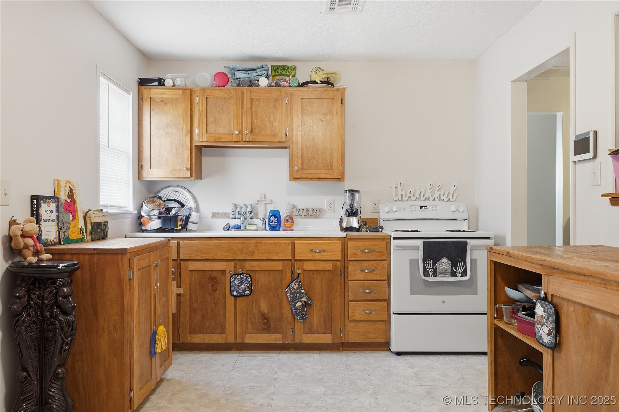 2513 N Norwood Place Property Photo 9