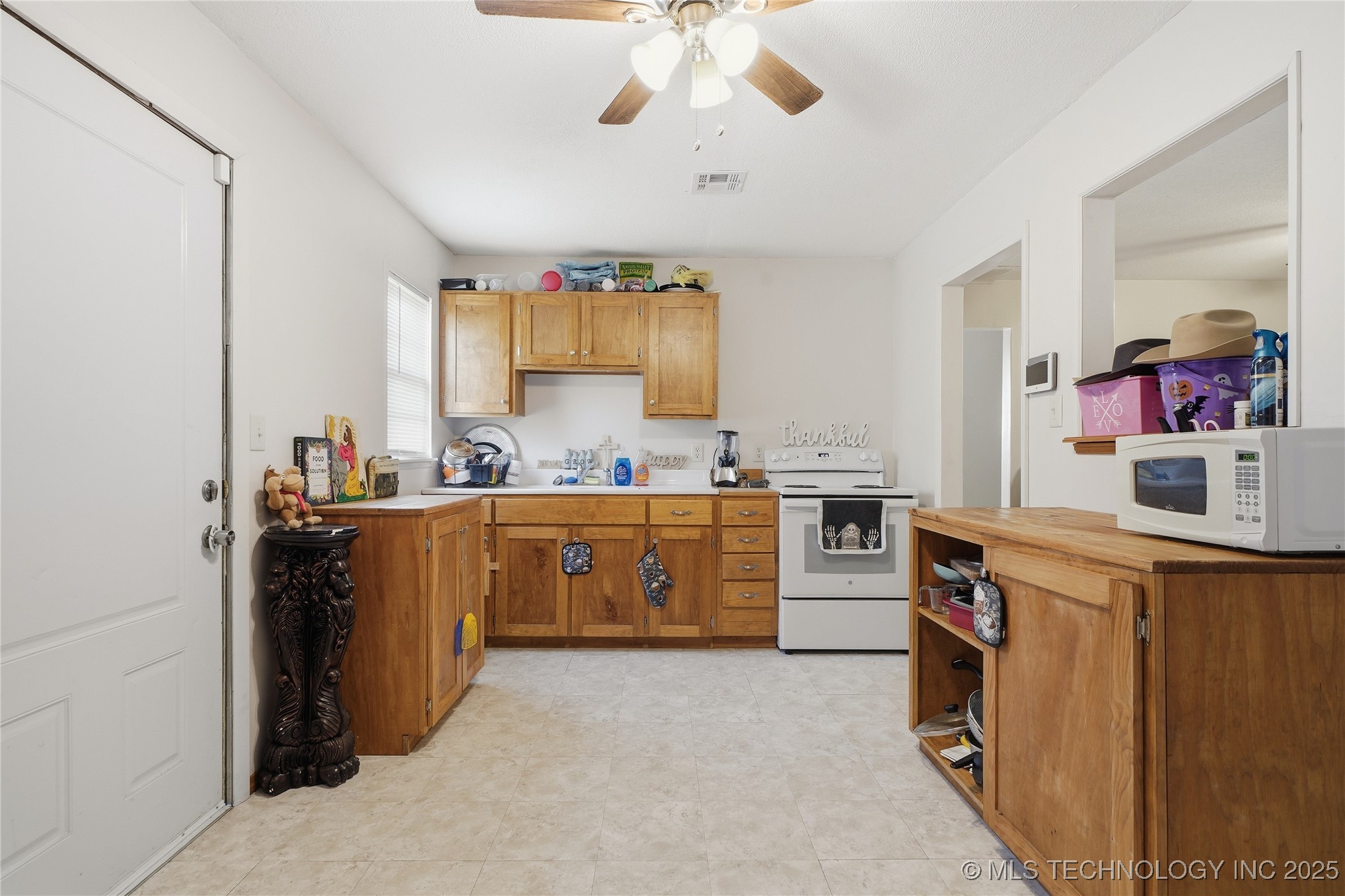 2513 N Norwood Place Property Photo 10