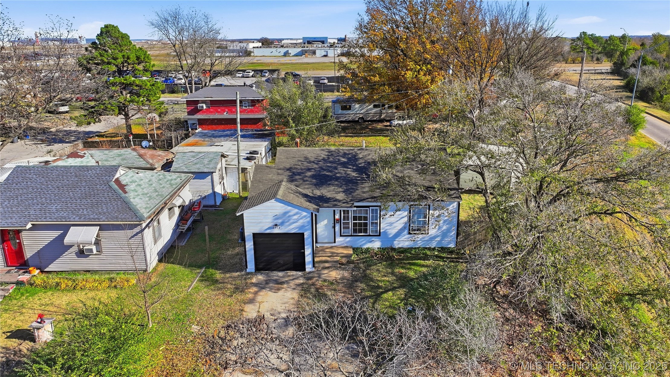 2513 N Norwood Place Property Photo 24