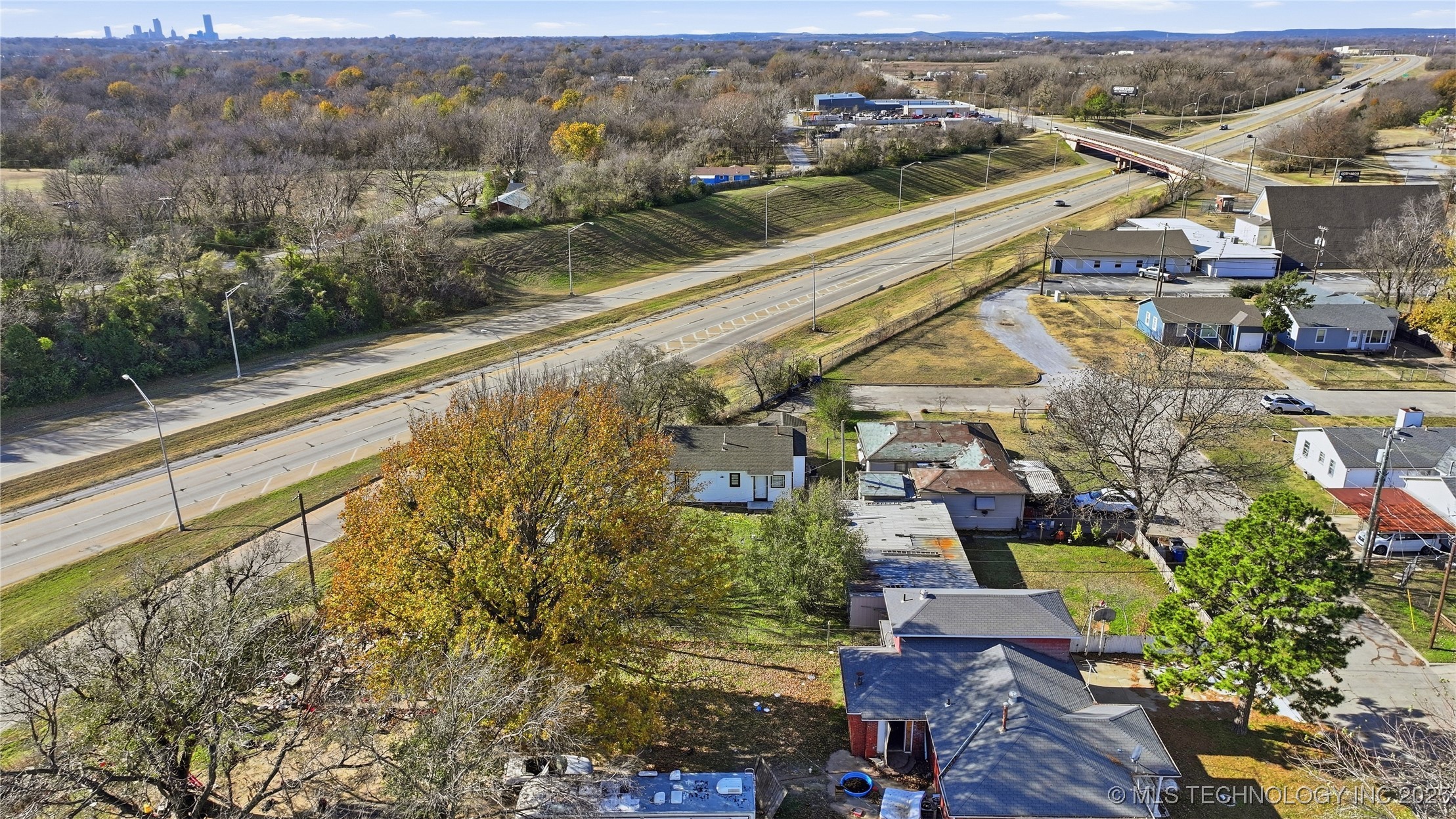 2513 N Norwood Place Property Photo 25