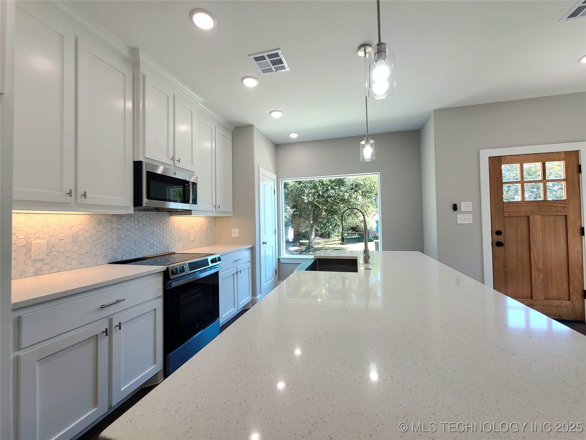 509 Ne 5th Avenue Property Photo 4