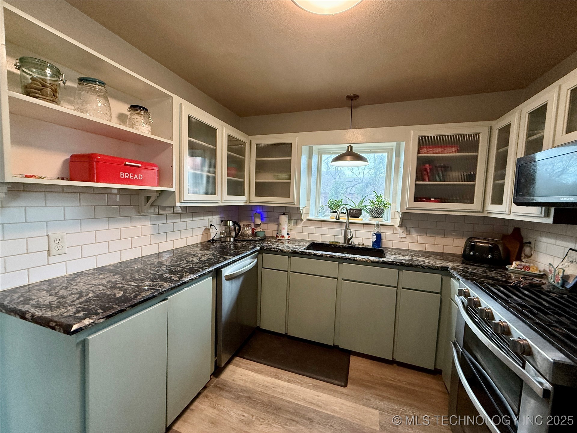 443 Shadow Lane Property Photo 11