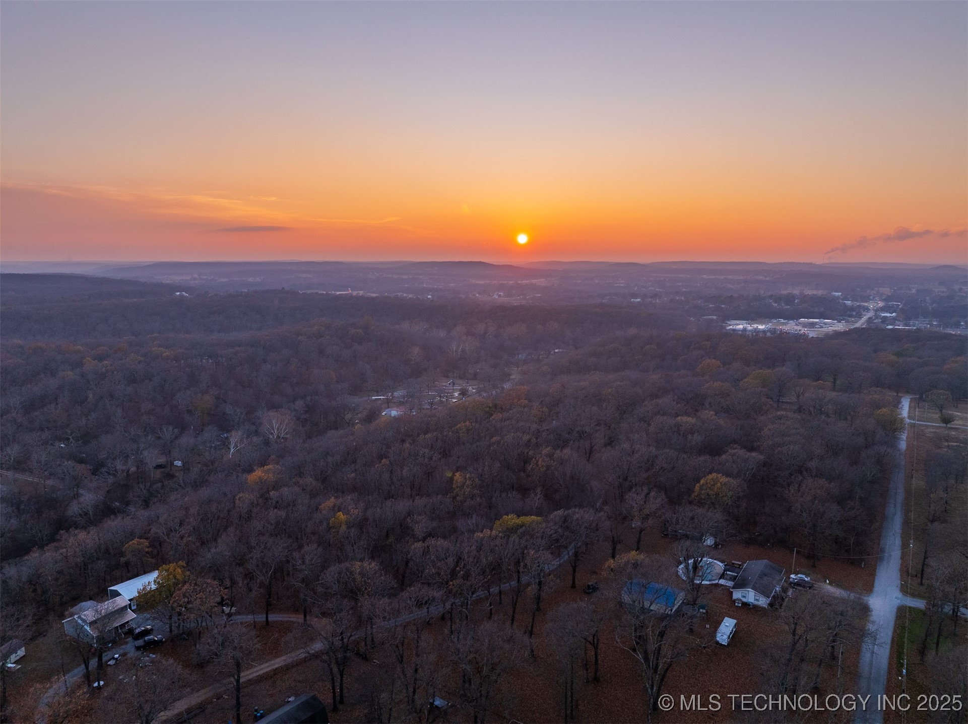 6594 E 563 Road Property Photo 1