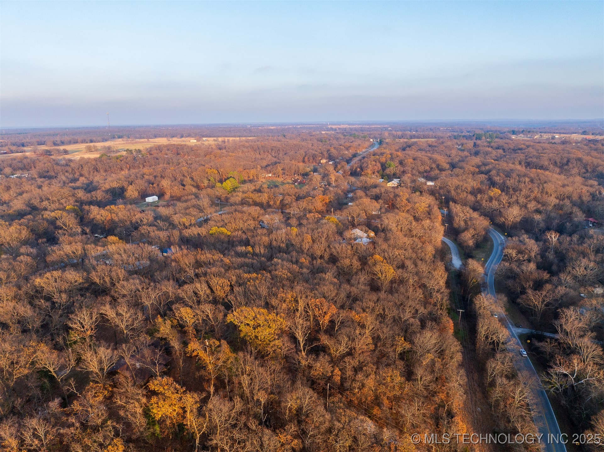 6594 E 563 Road Property Photo 9