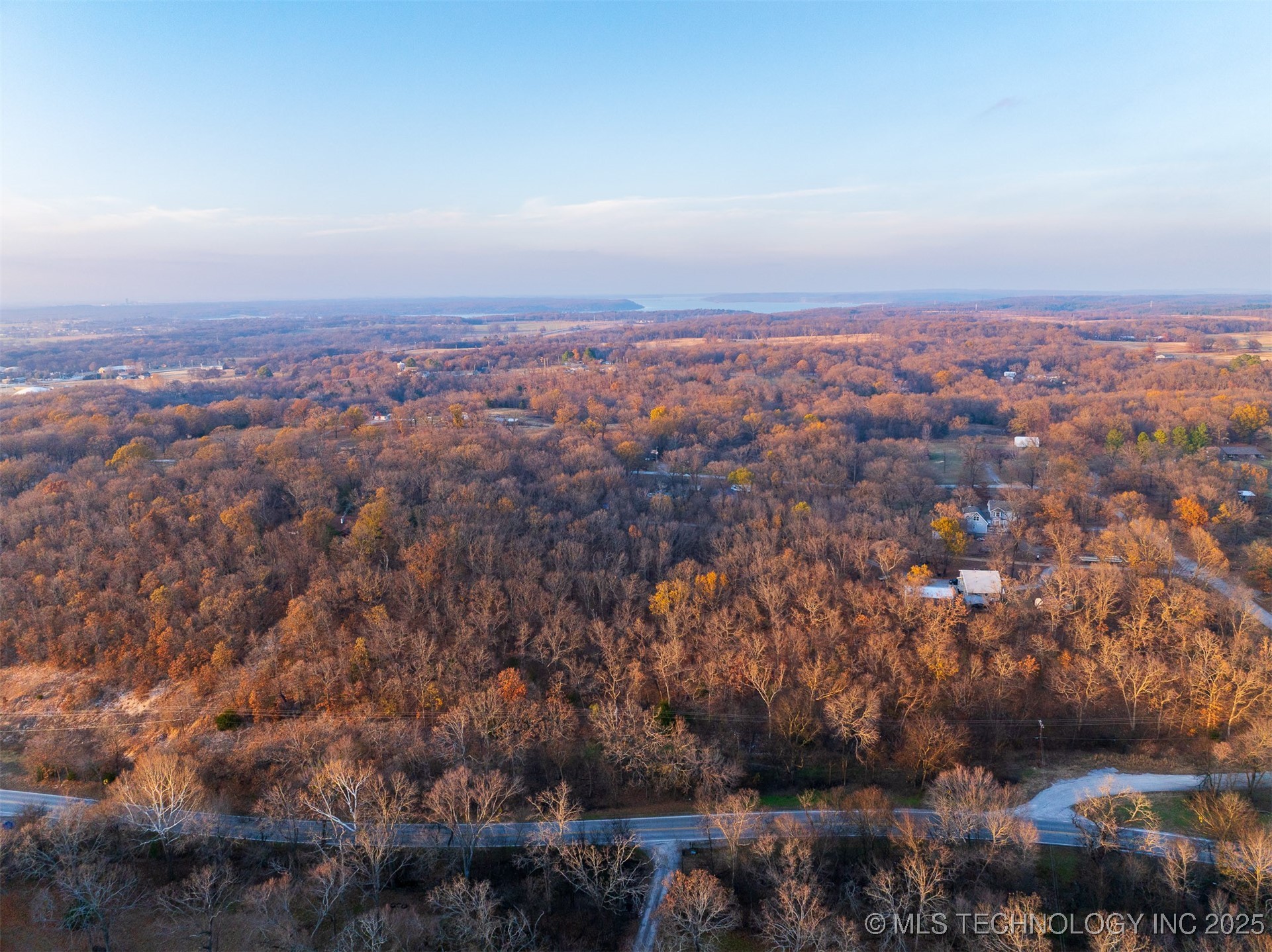 6594 E 563 Road Property Photo 10