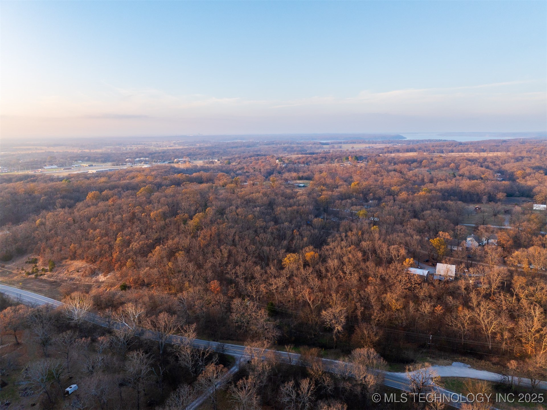 6594 E 563 Road Property Photo 11