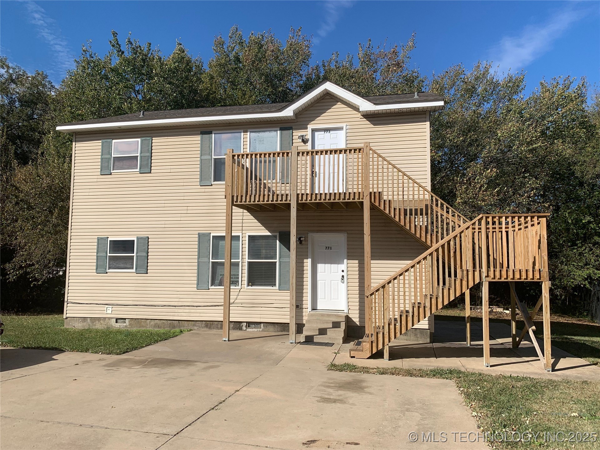 773 Hilltop Drive Property Photo 1