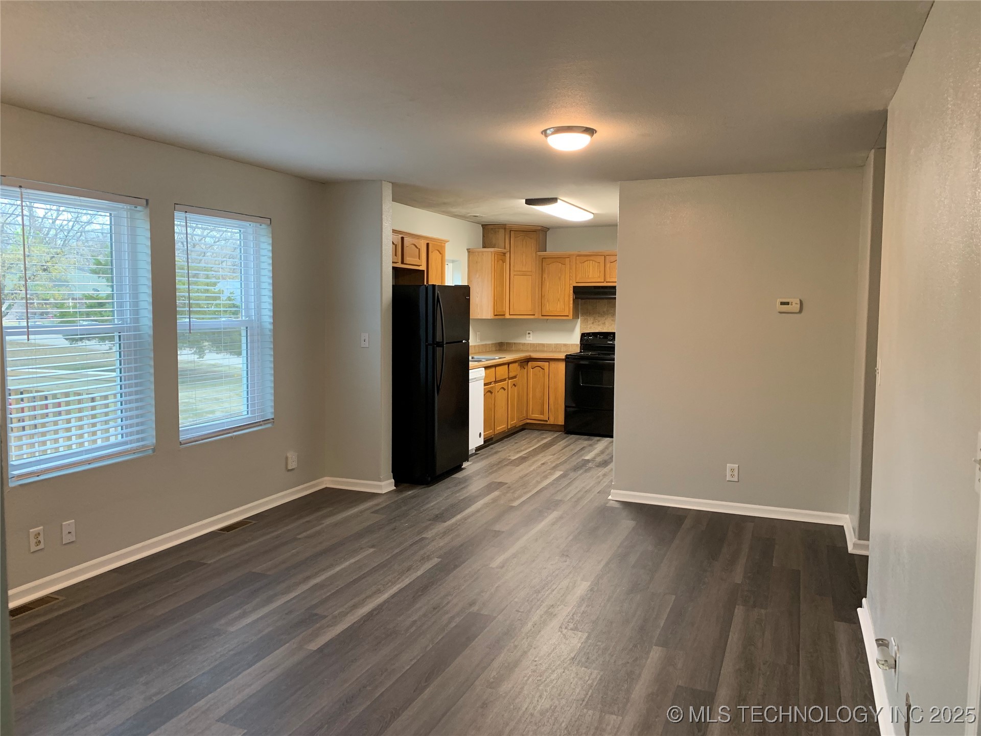 773 Hilltop Drive Property Photo 2