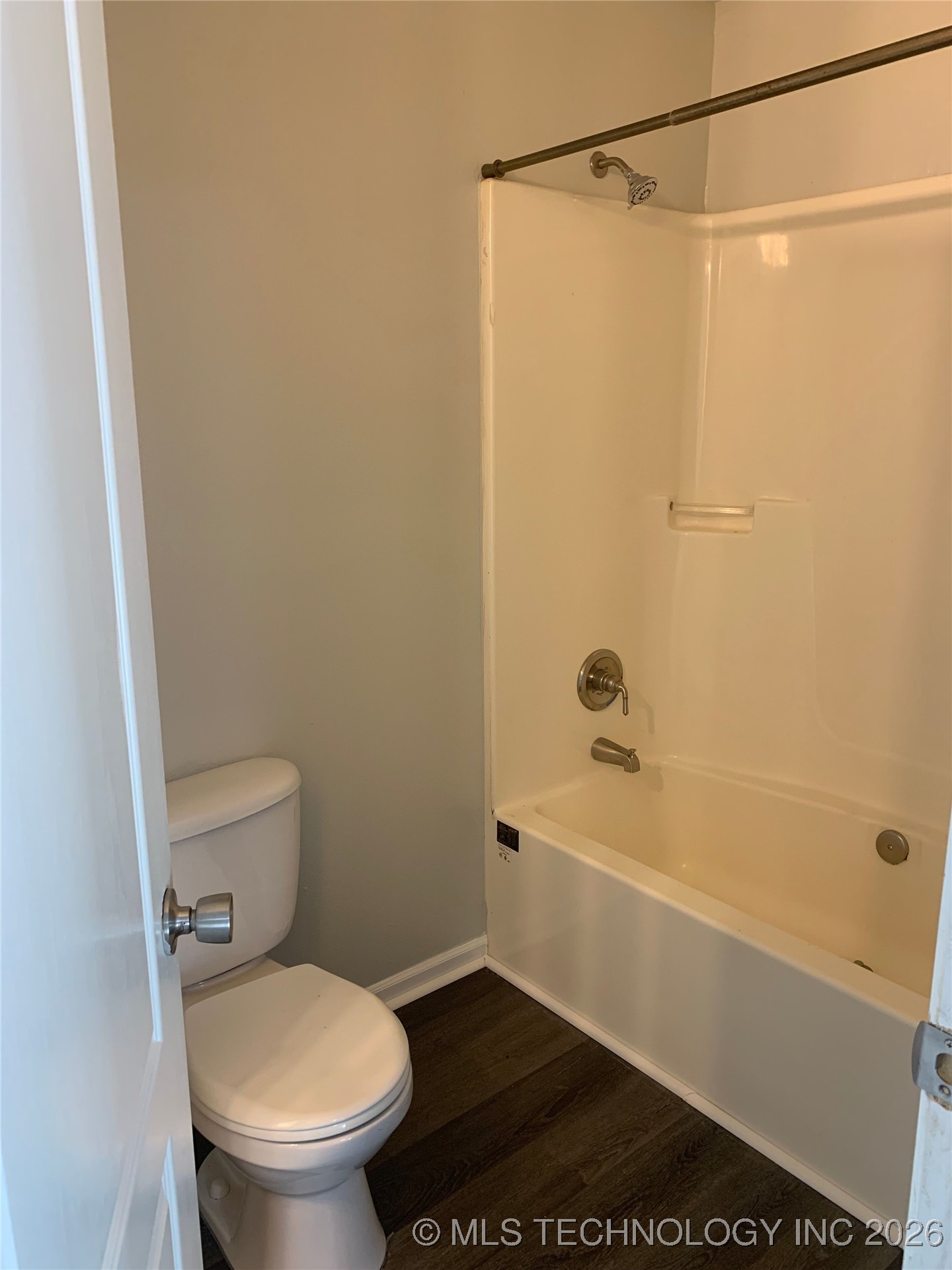 773 Hilltop Drive Property Photo 7