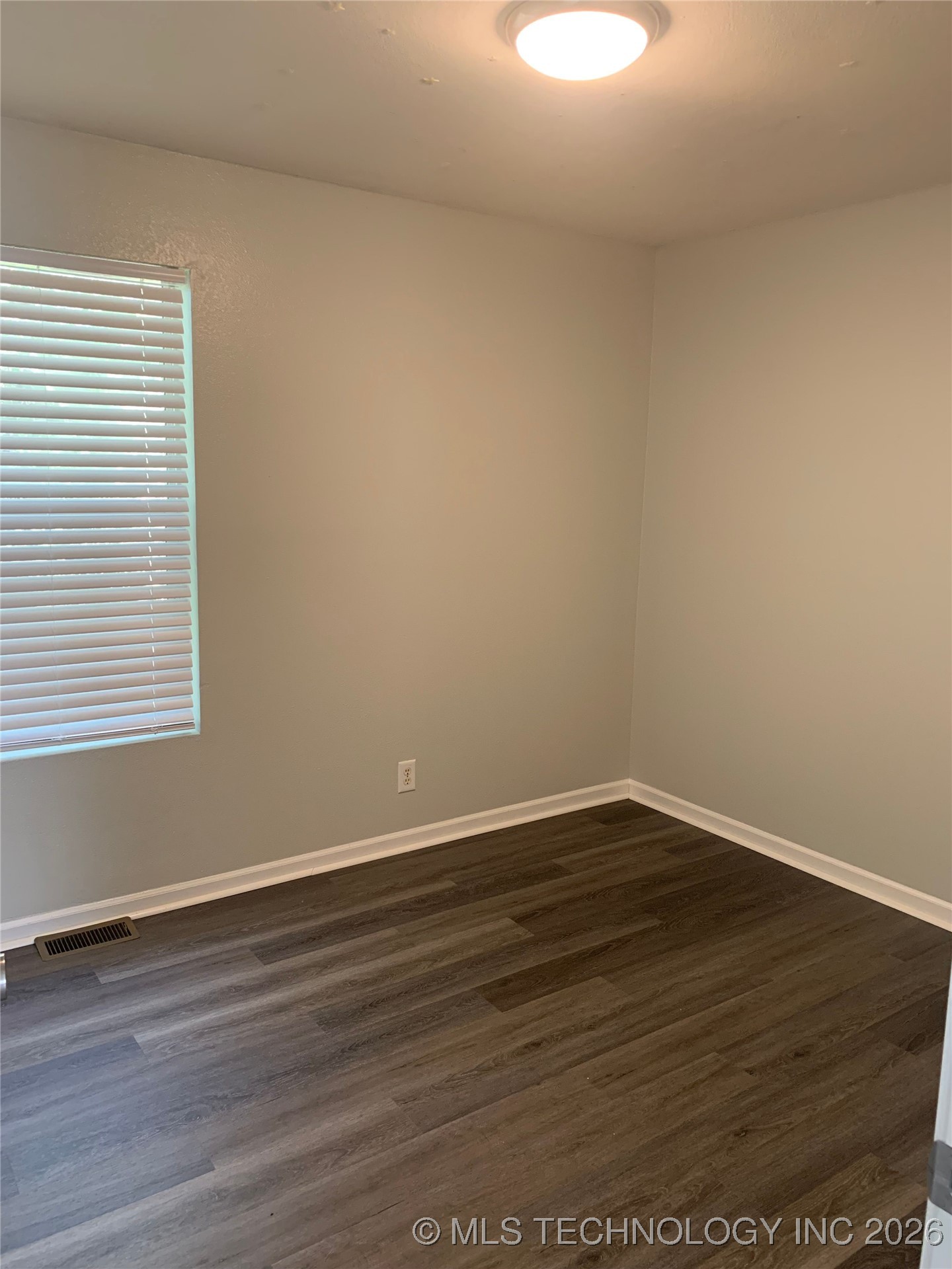 773 Hilltop Drive Property Photo 8