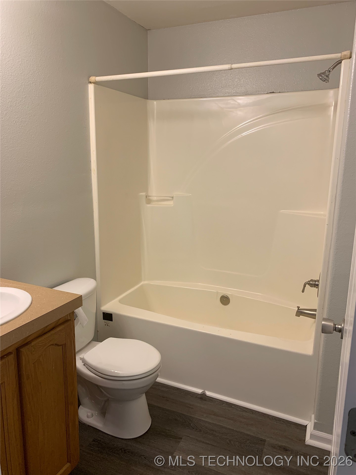 773 Hilltop Drive Property Photo 10