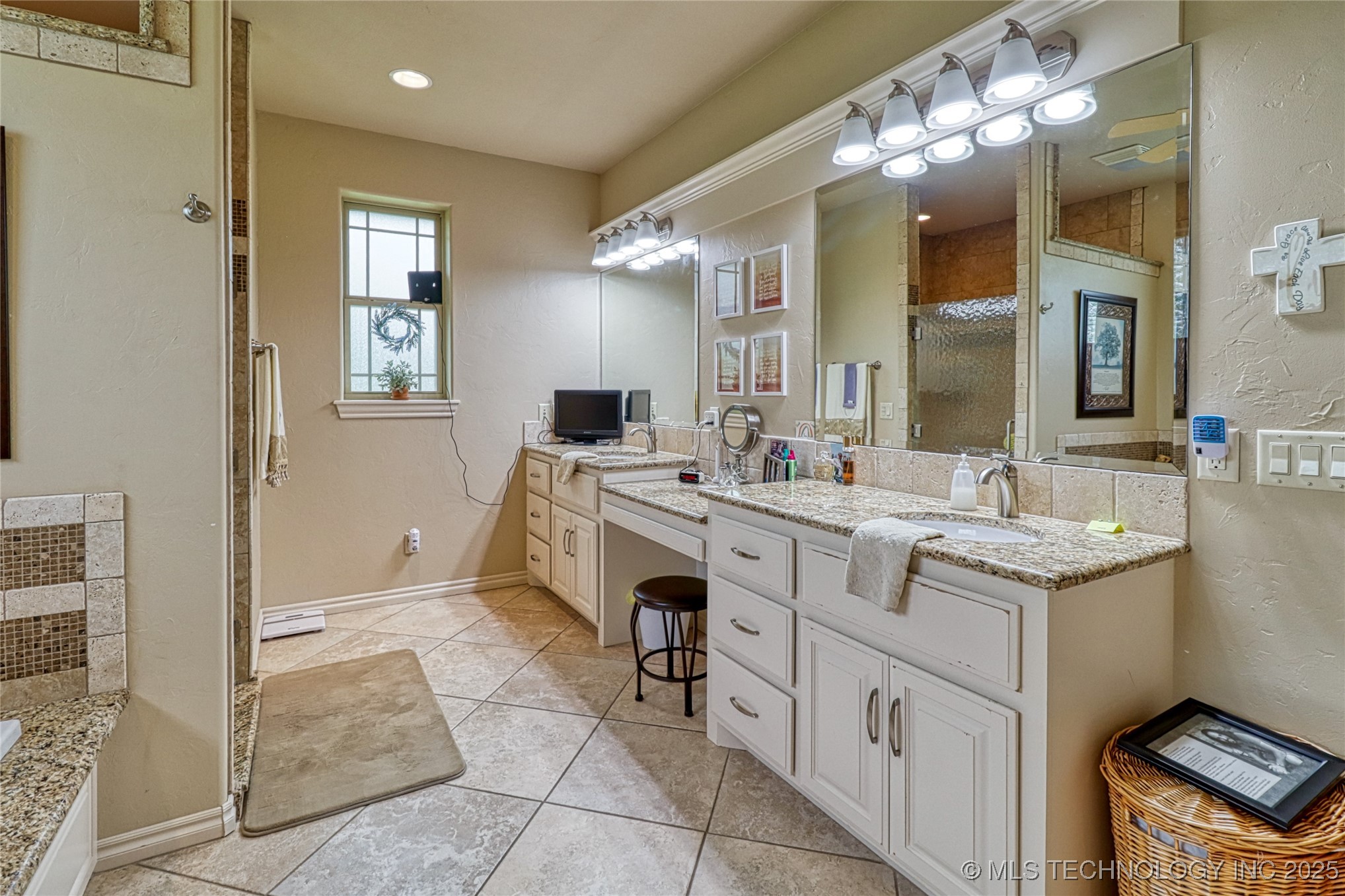 124 Walnut Ridge Property Photo 22