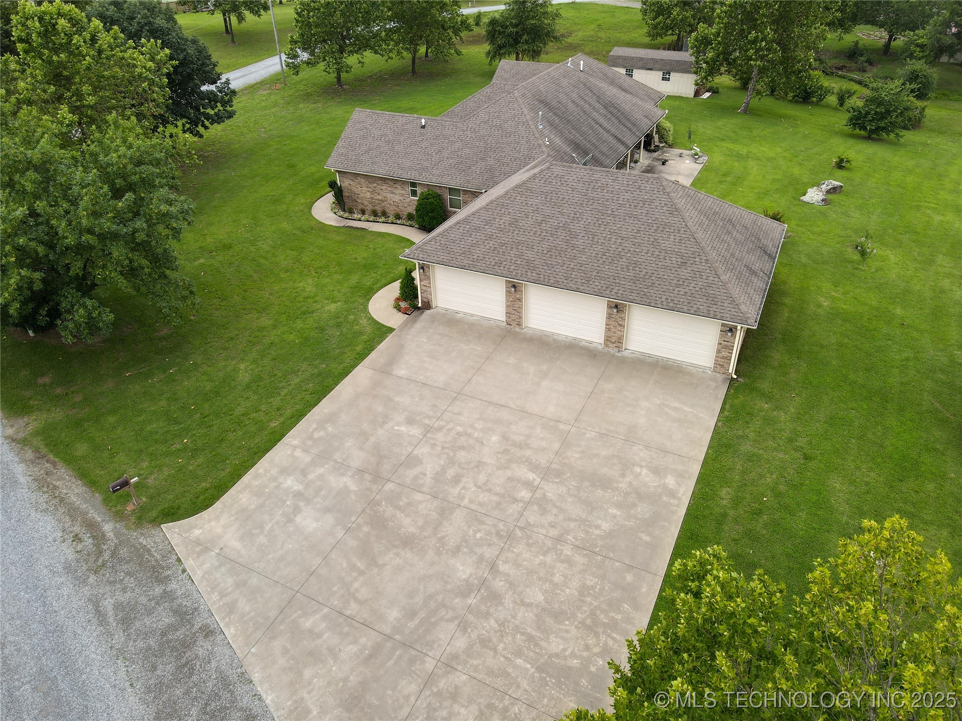 124 Walnut Ridge Property Photo 38