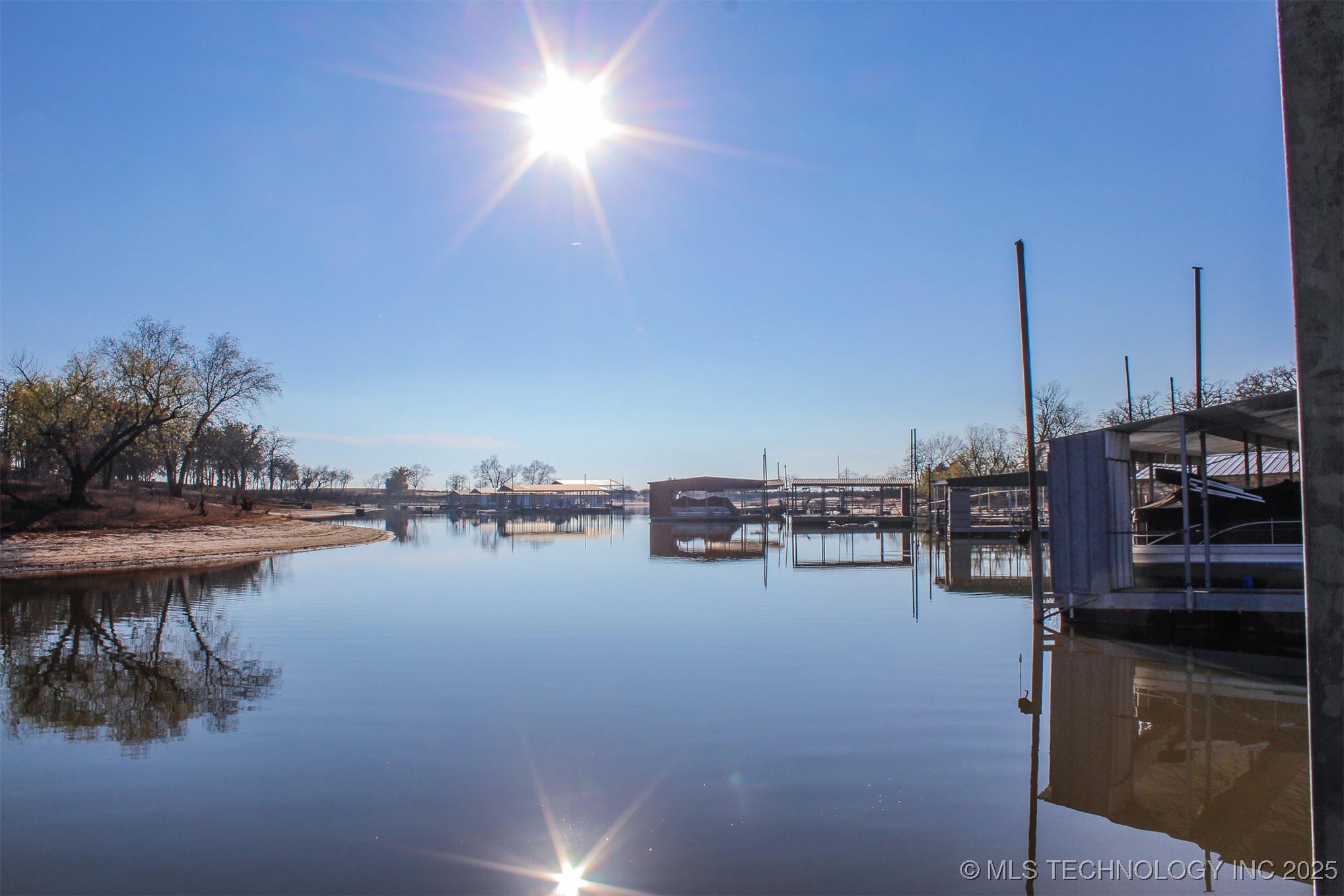 417082 E 1143 Road Property Photo 2