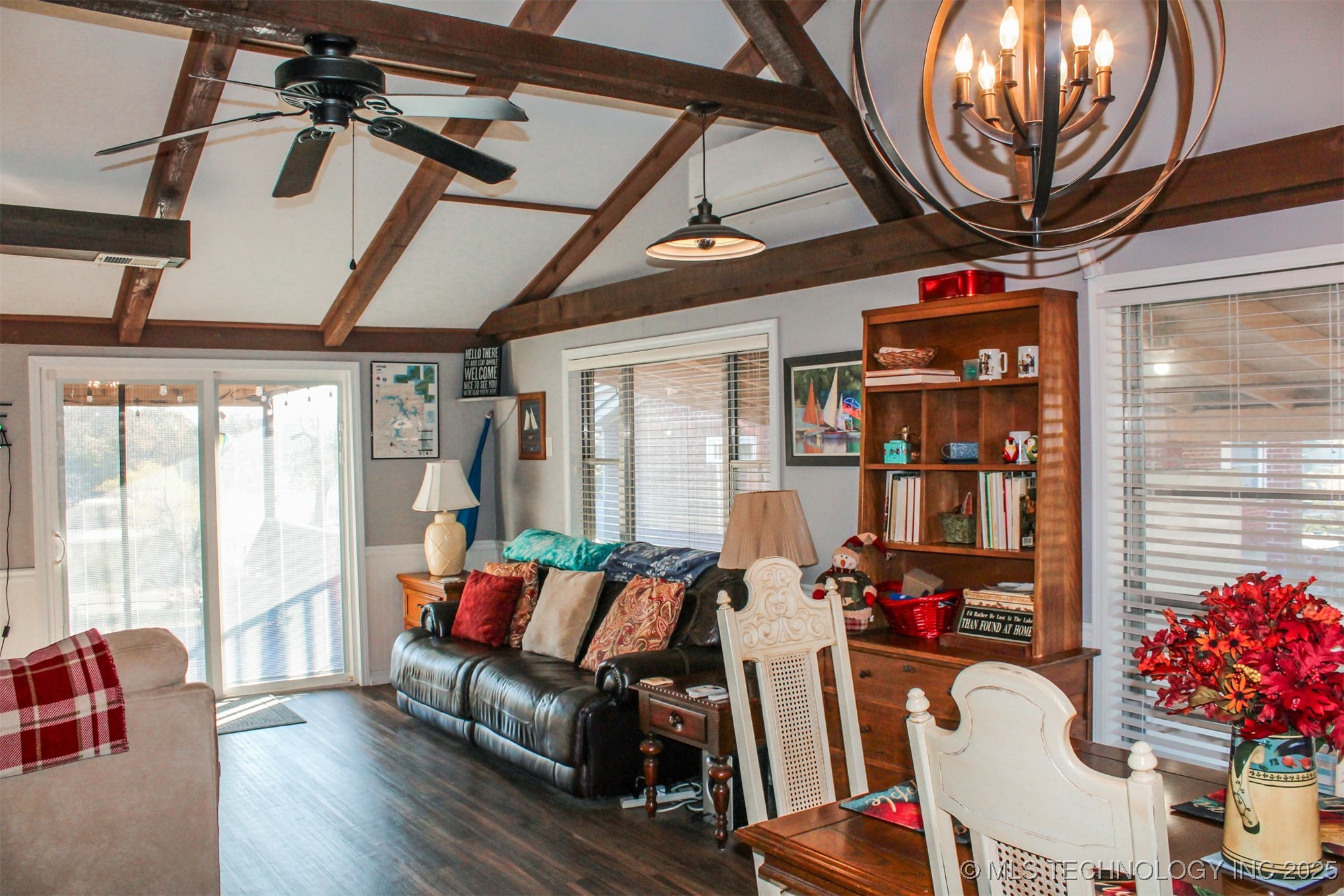 417082 E 1143 Road Property Photo 4