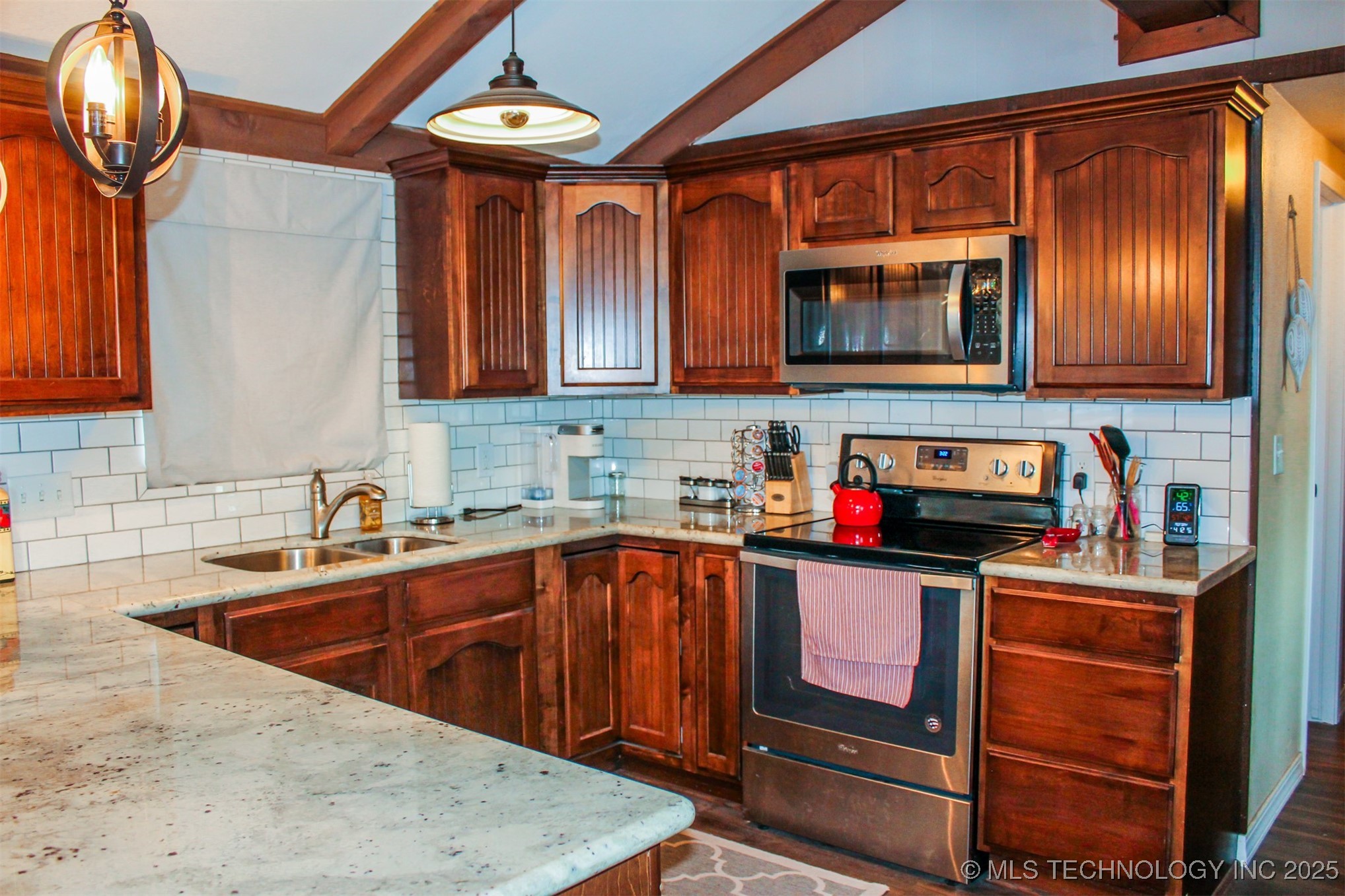 417082 E 1143 Road Property Photo 10