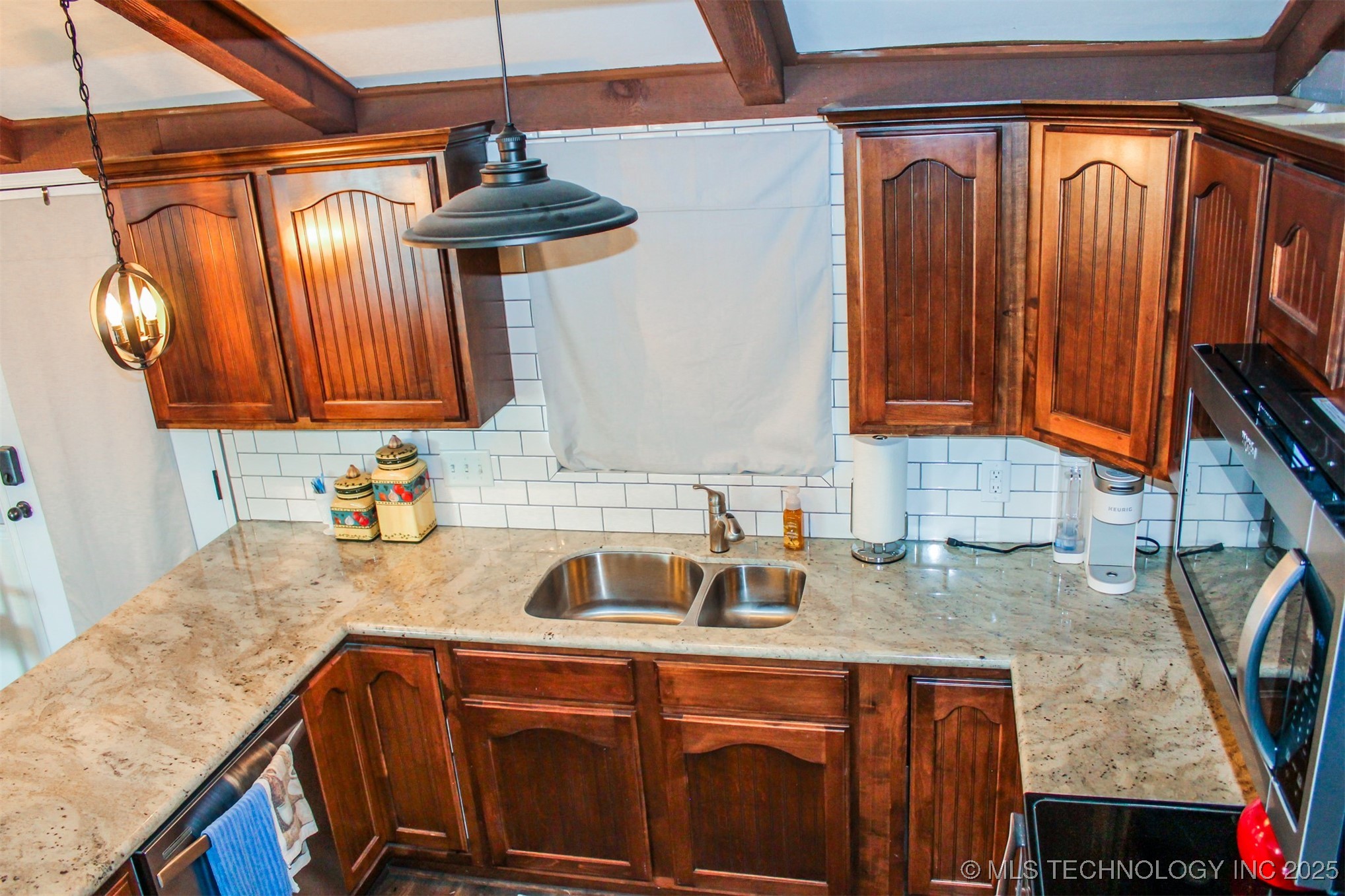 417082 E 1143 Road Property Photo 11