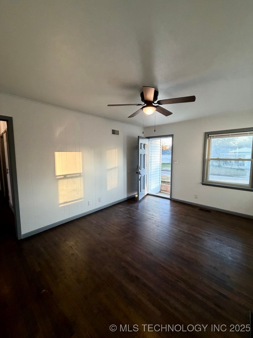 7609 E Oklahoma Place Property Photo 4