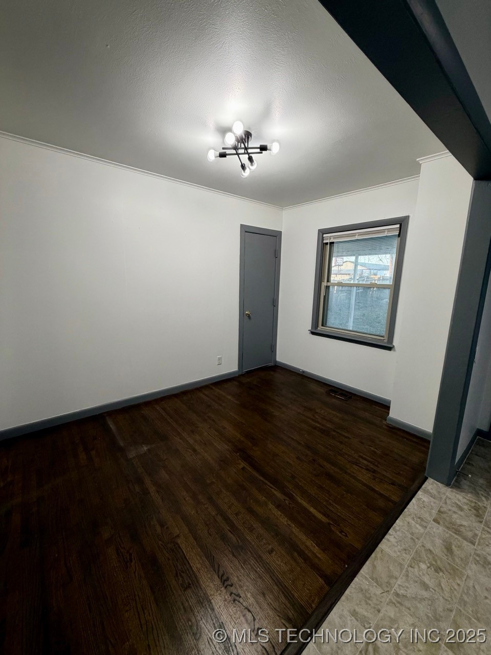 7609 E Oklahoma Place Property Photo 6