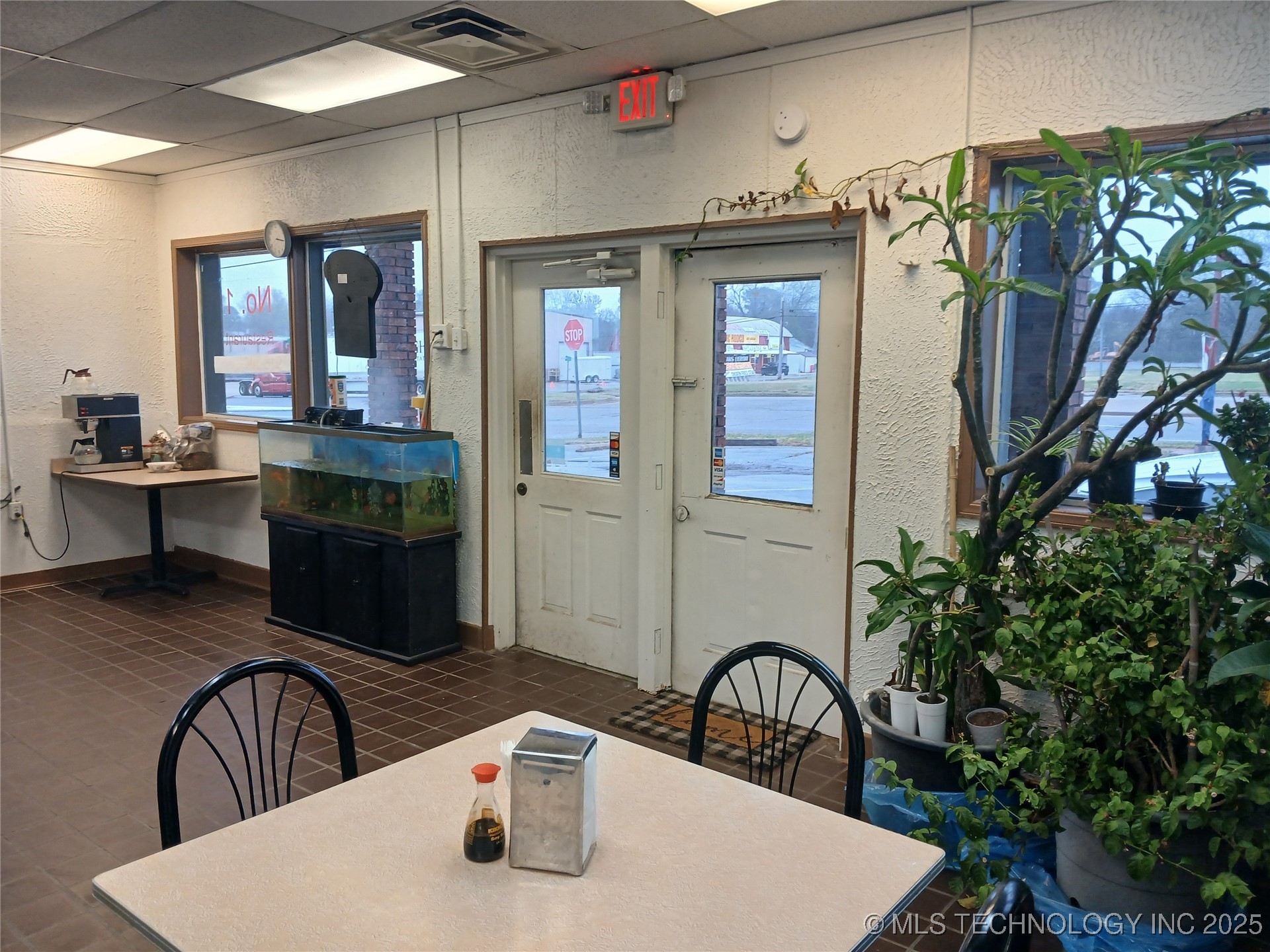 1000 S Wood Drive Property Photo 3