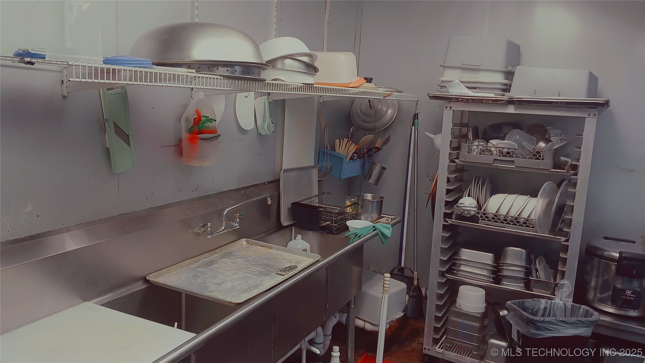 1000 S Wood Drive Property Photo 8