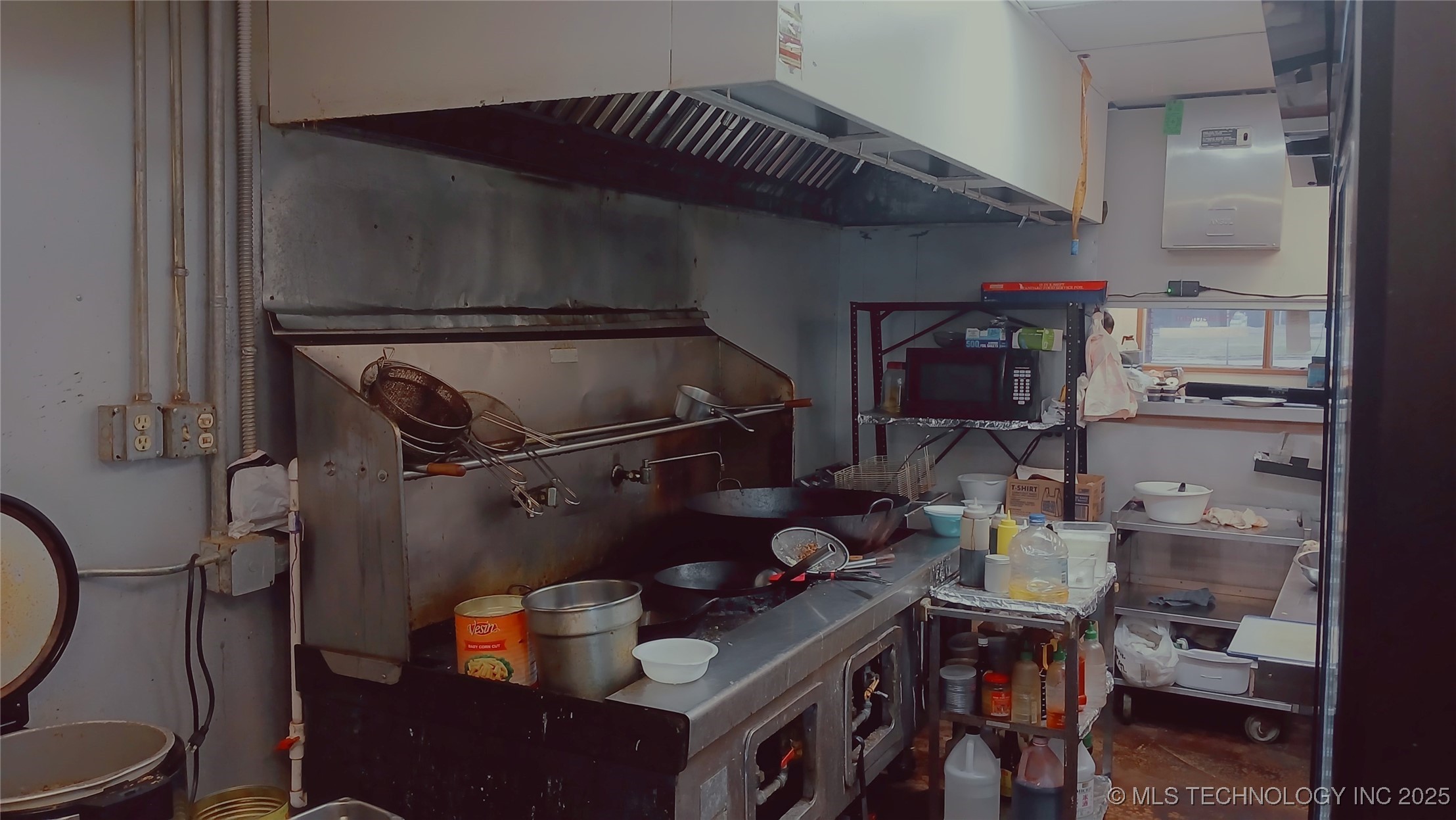 1000 S Wood Drive Property Photo 9