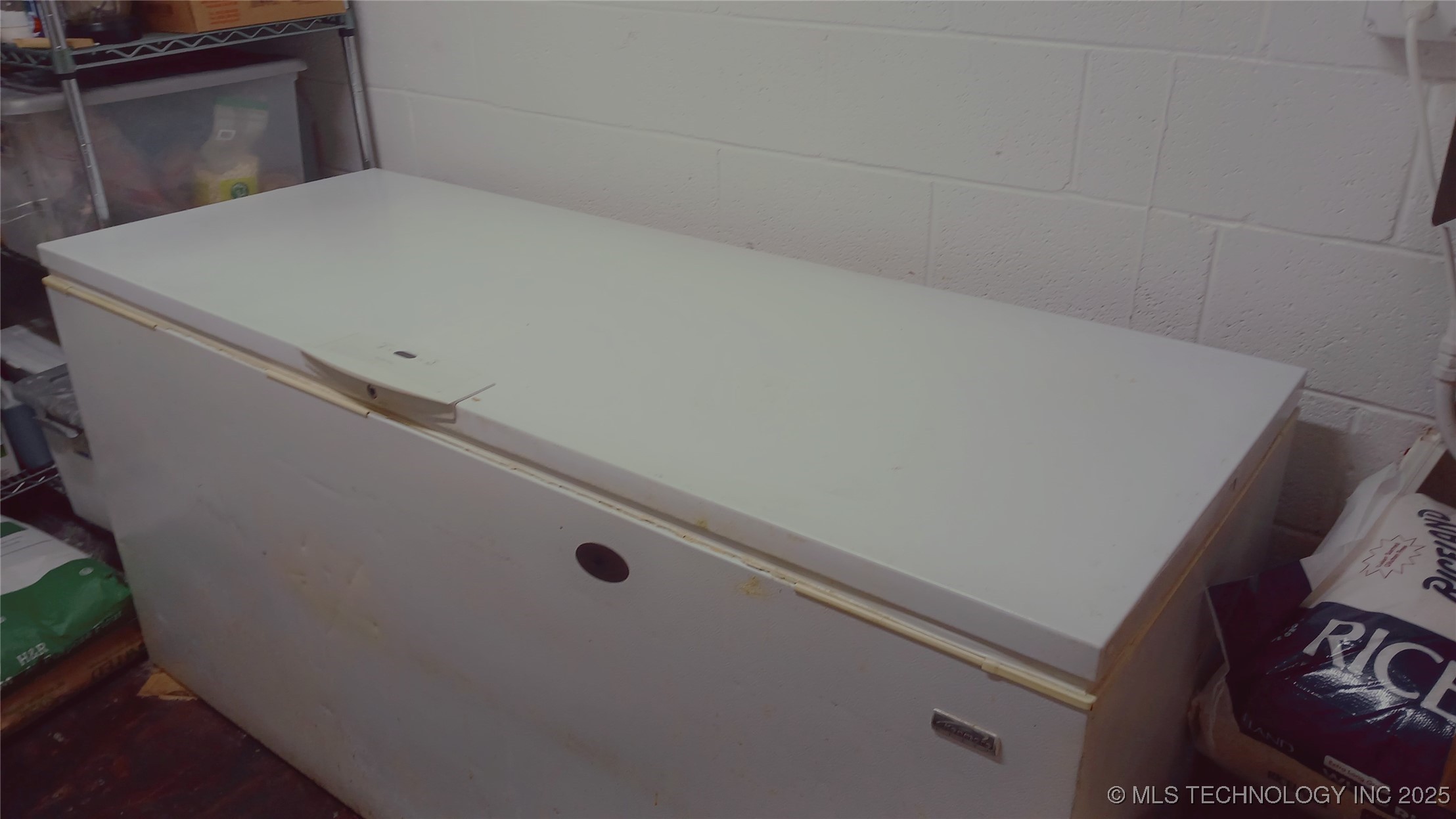 1000 S Wood Drive Property Photo 14