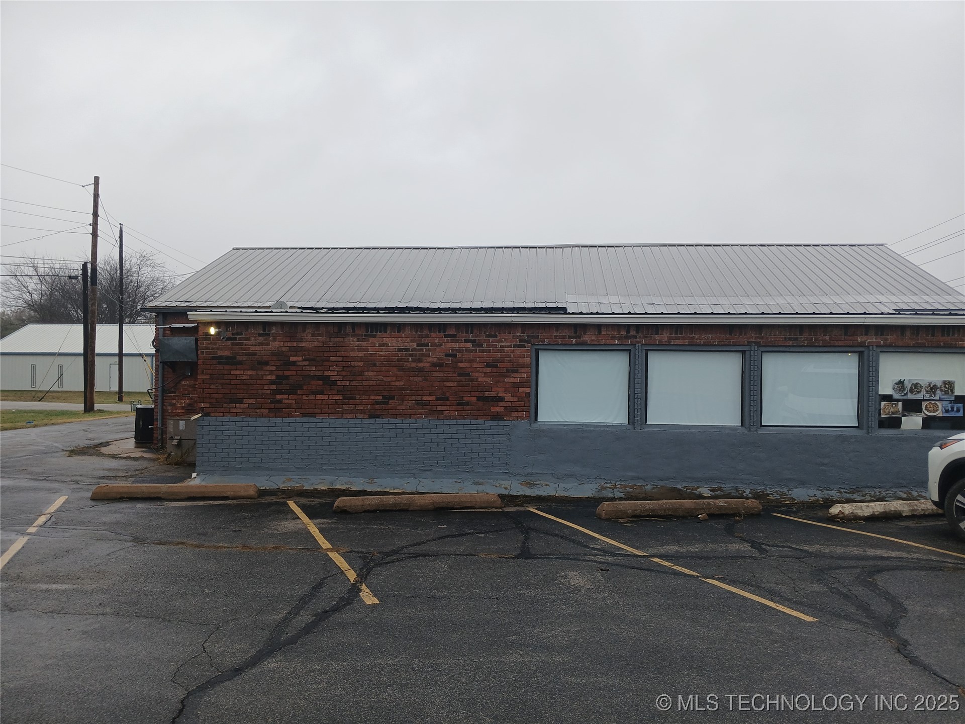 1000 S Wood Drive Property Photo 22