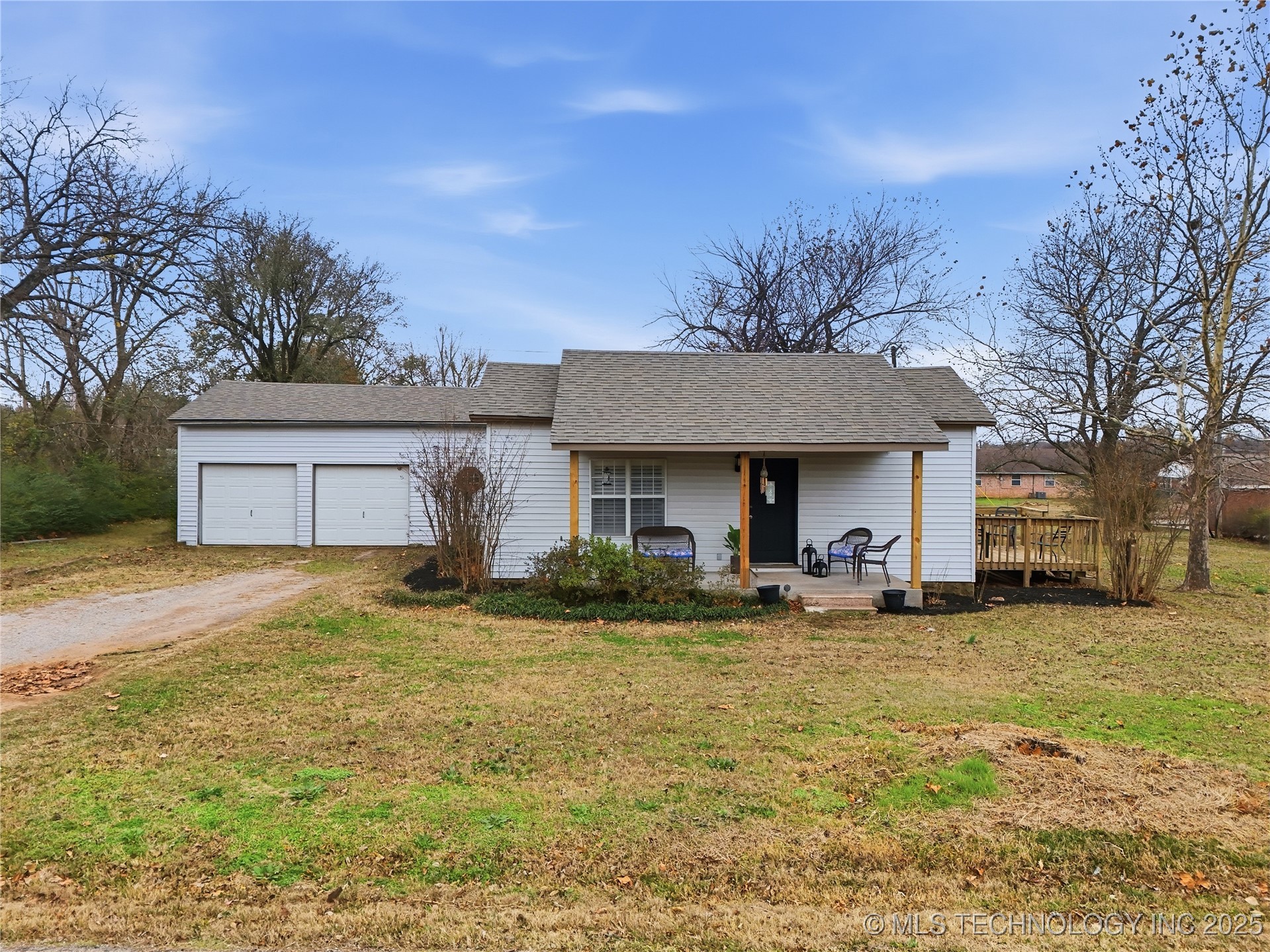 1417 E Oak Street Property Photo 2