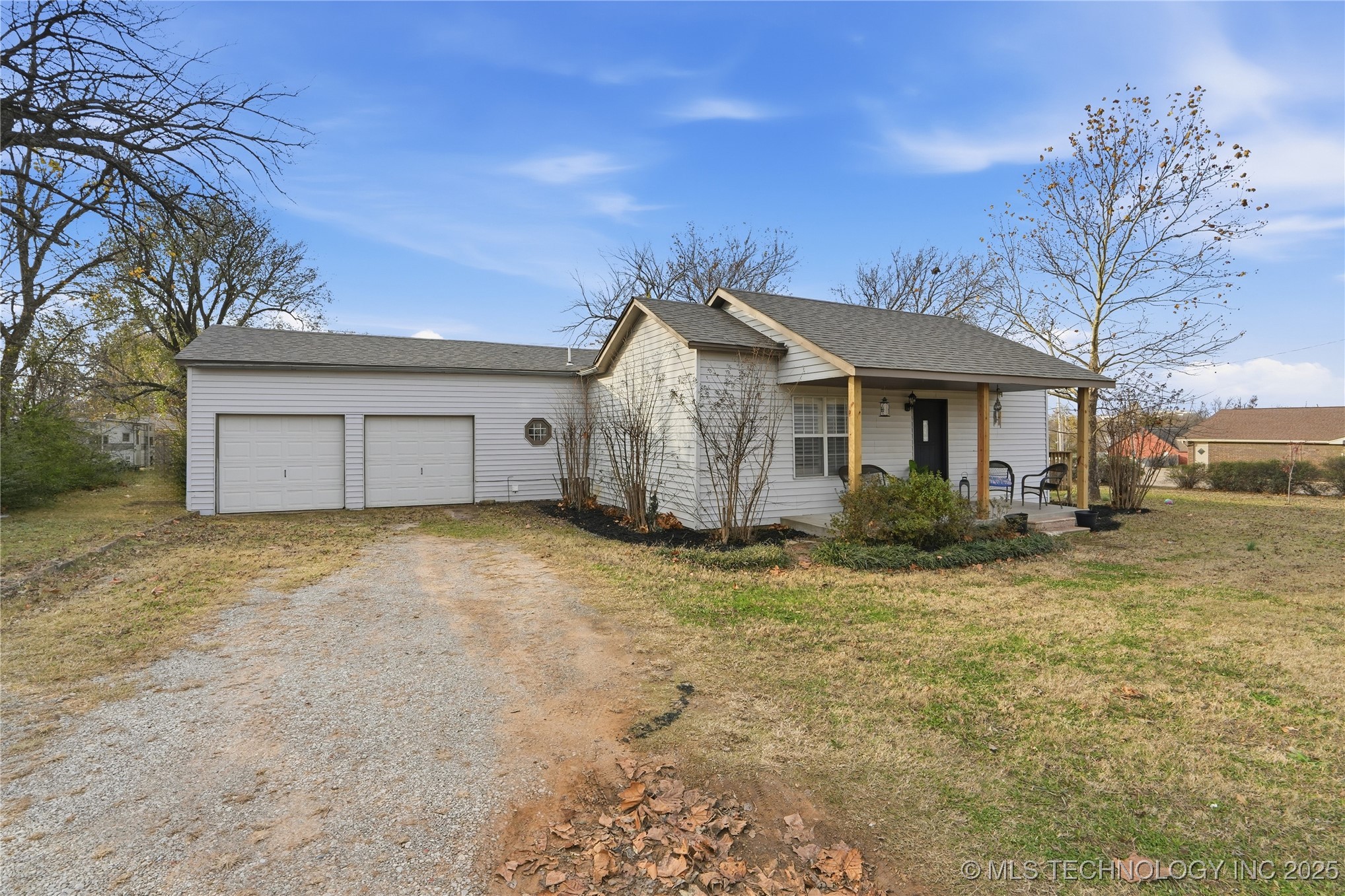 1417 E Oak Street Property Photo 4