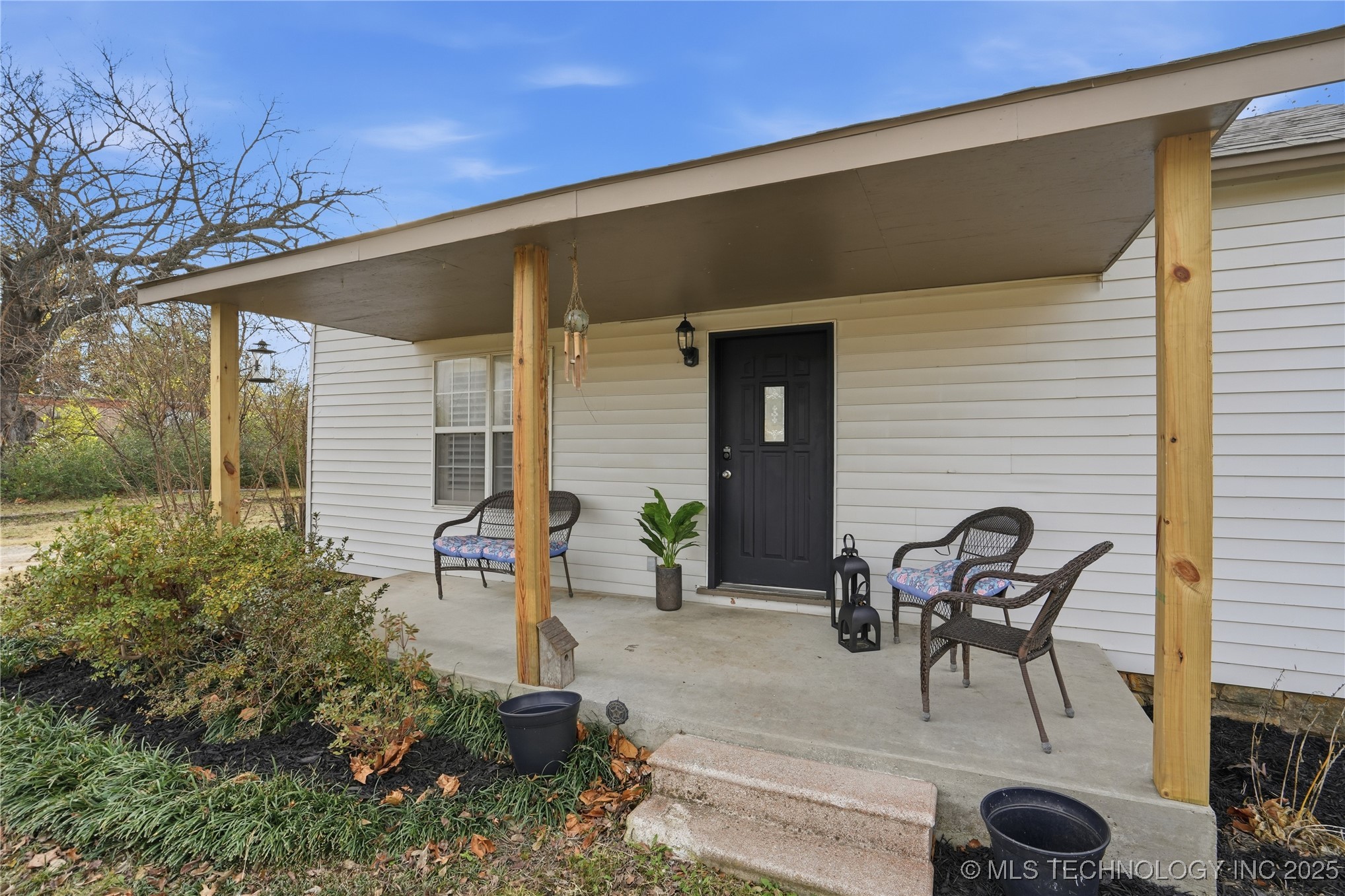 1417 E Oak Street Property Photo 6