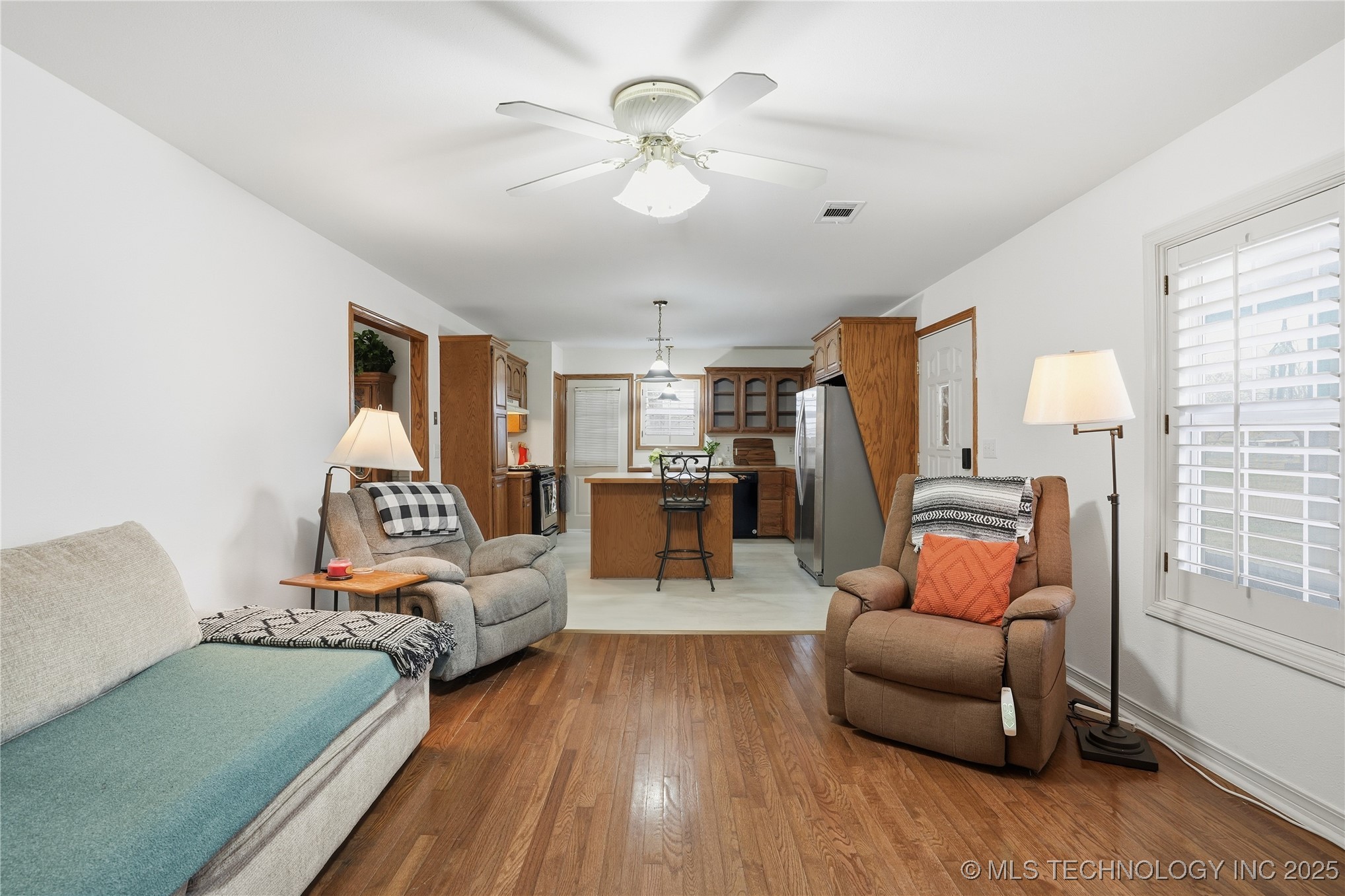 1417 E Oak Street Property Photo 12