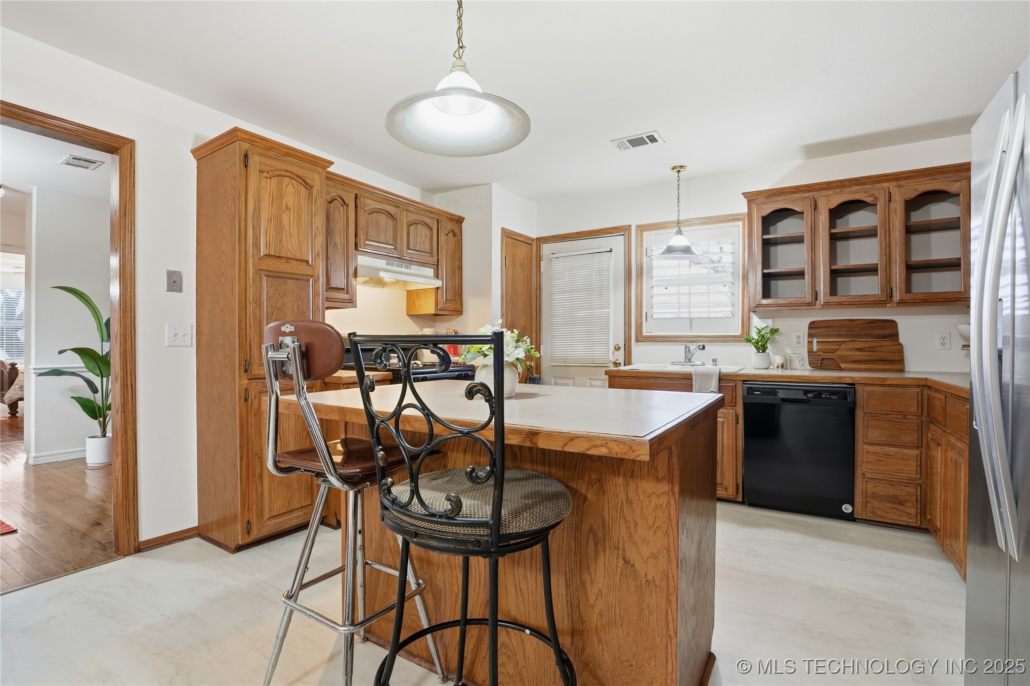 1417 E Oak Street Property Photo 15