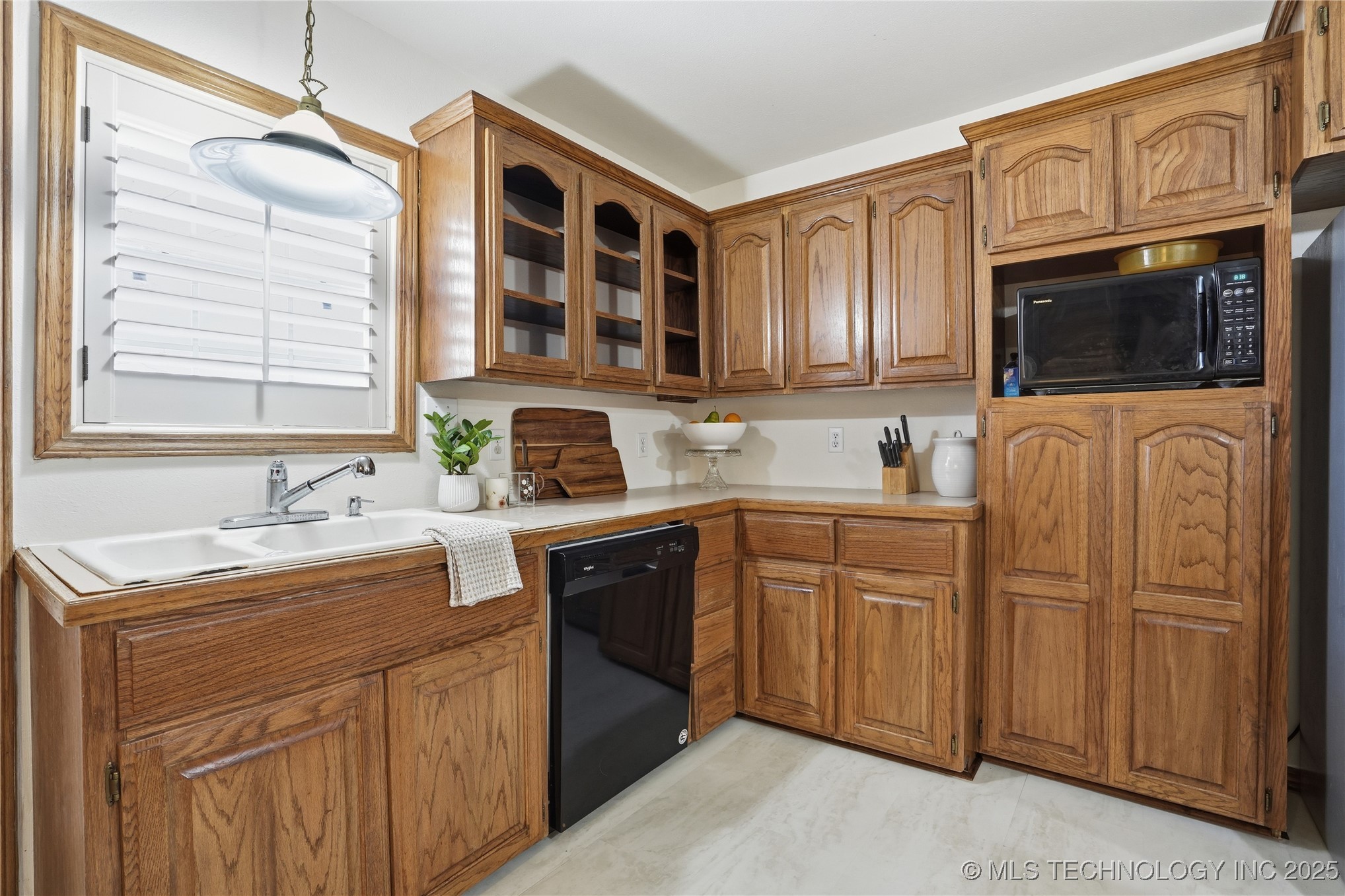 1417 E Oak Street Property Photo 16