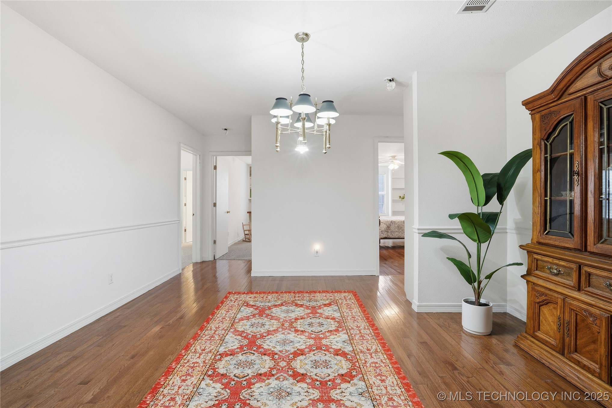 1417 E Oak Street Property Photo 20