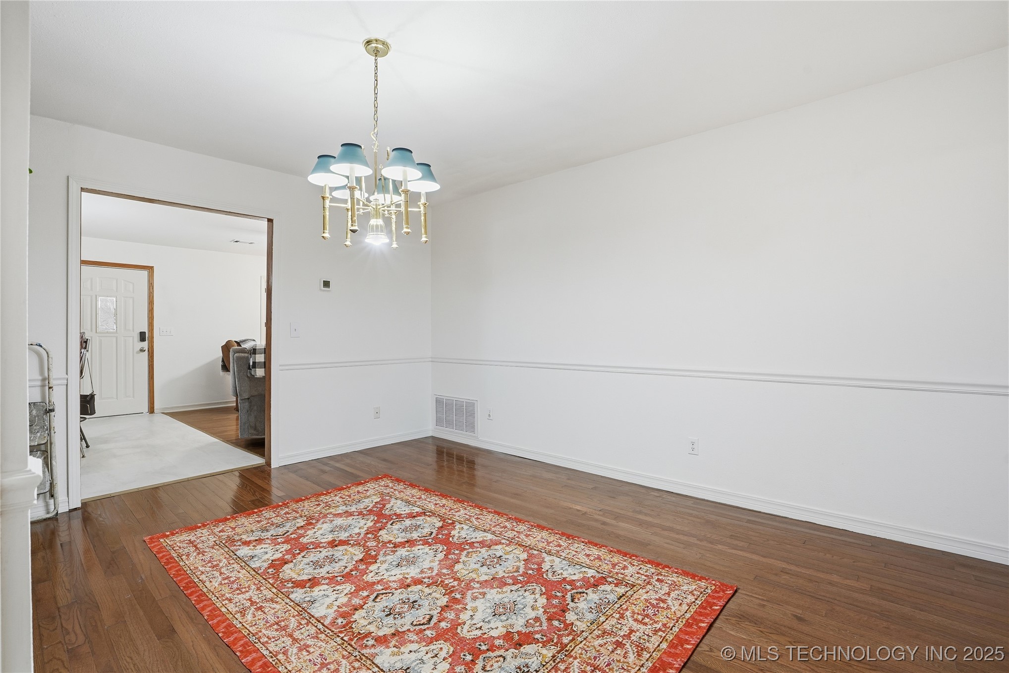 1417 E Oak Street Property Photo 22