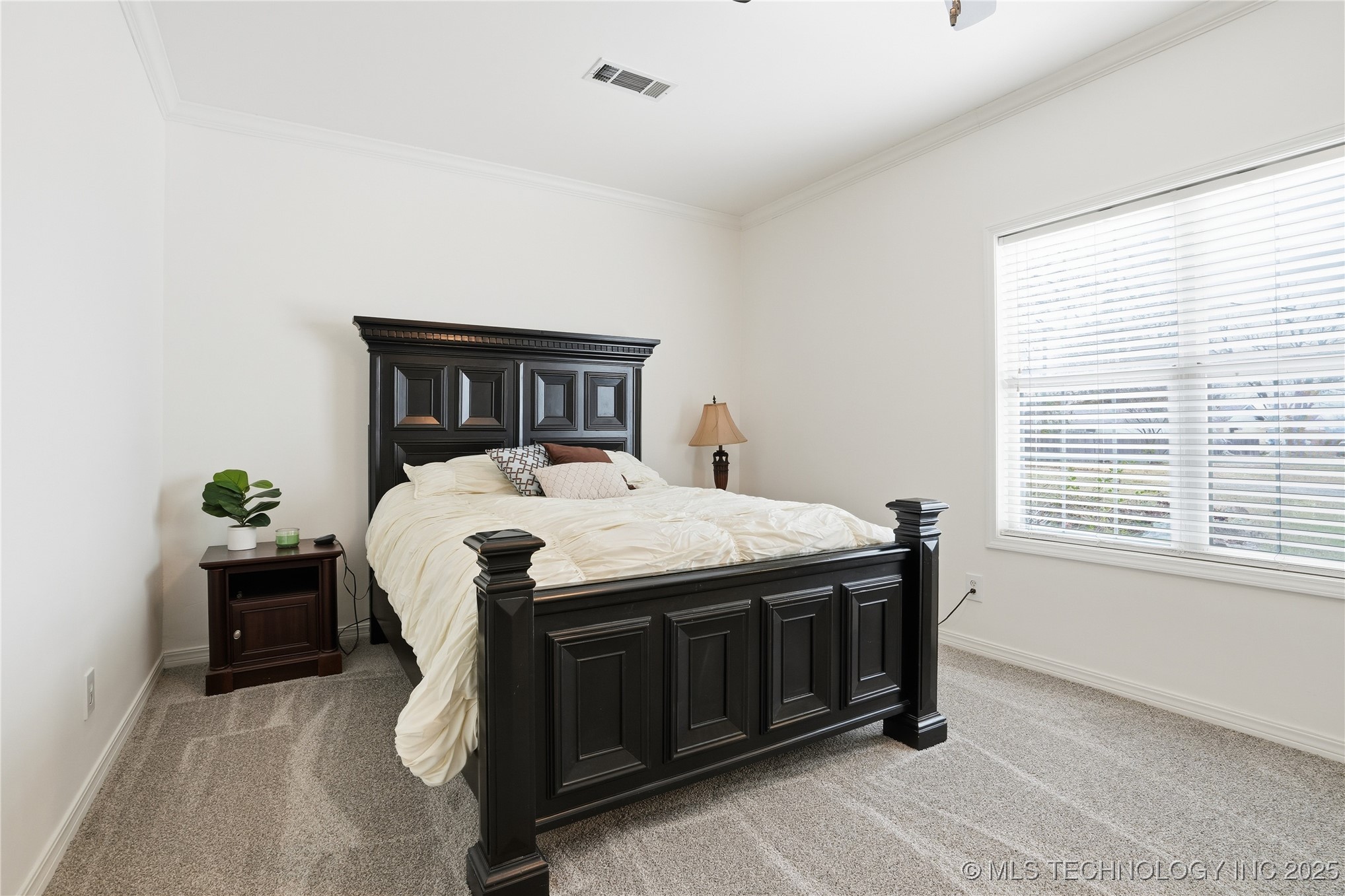 1417 E Oak Street Property Photo 23