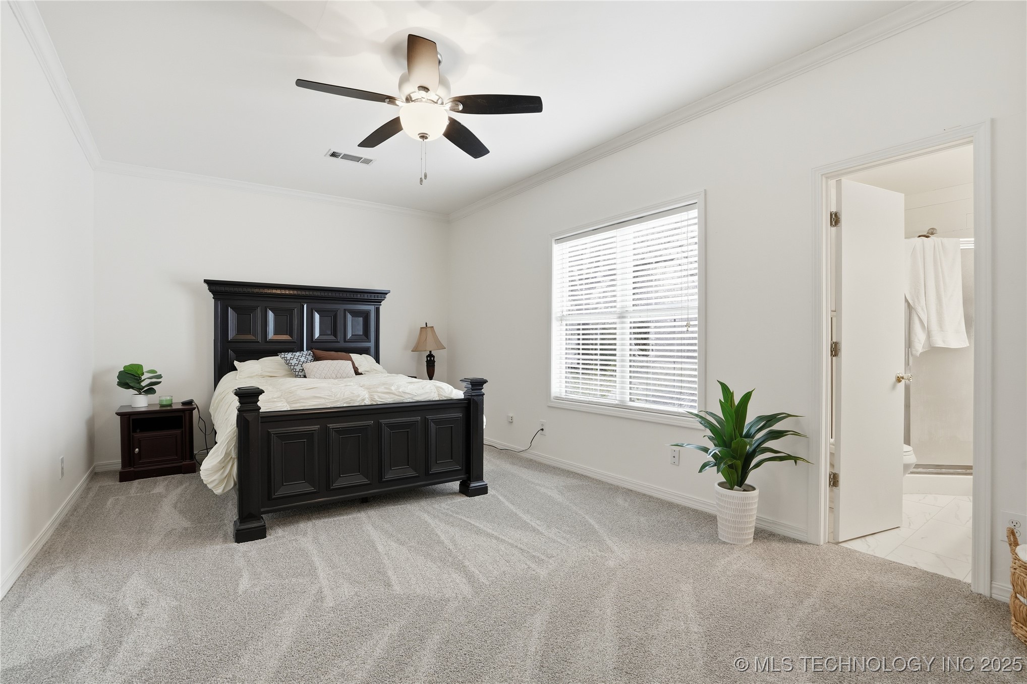 1417 E Oak Street Property Photo 24