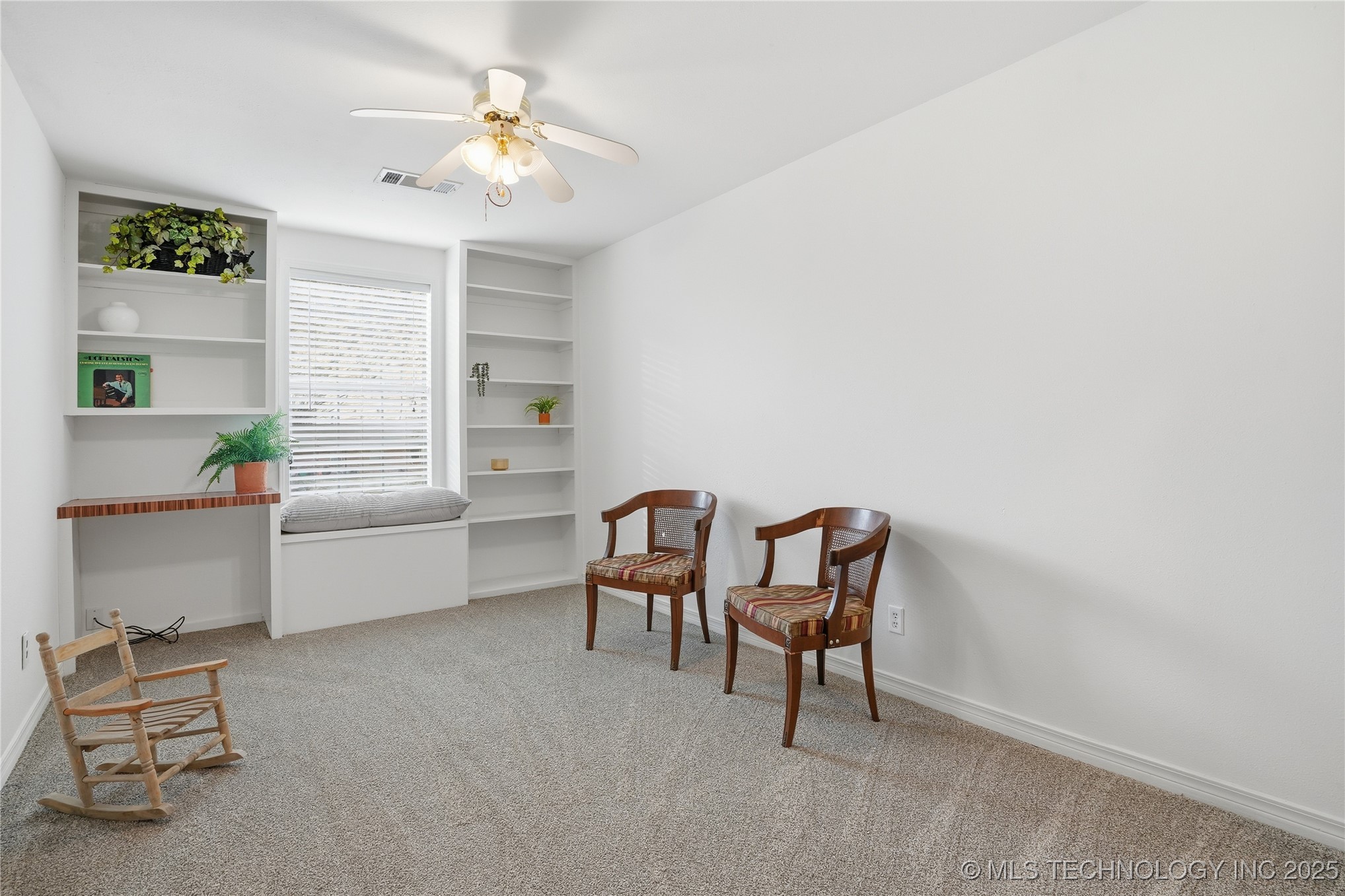 1417 E Oak Street Property Photo 30