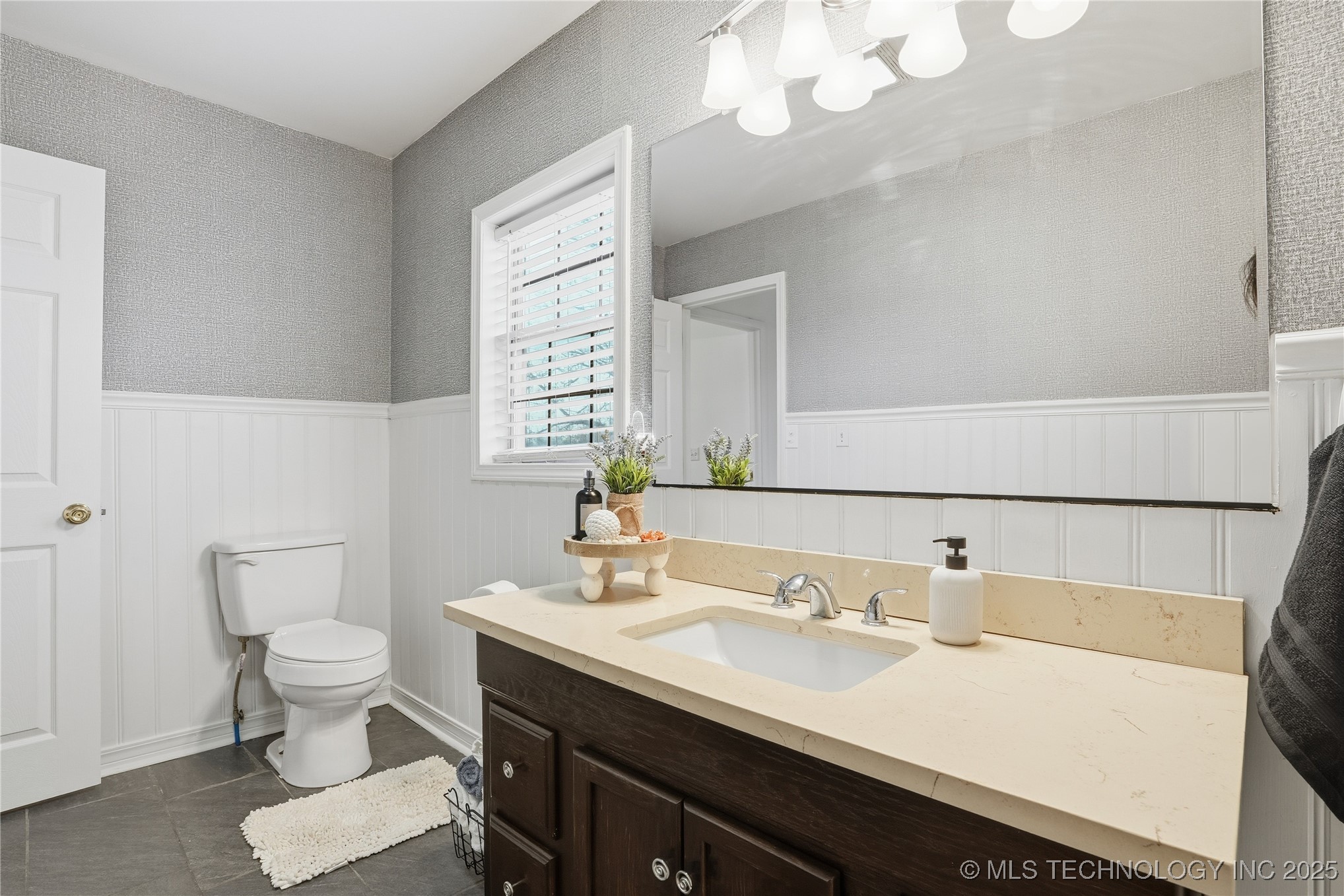 1417 E Oak Street Property Photo 34