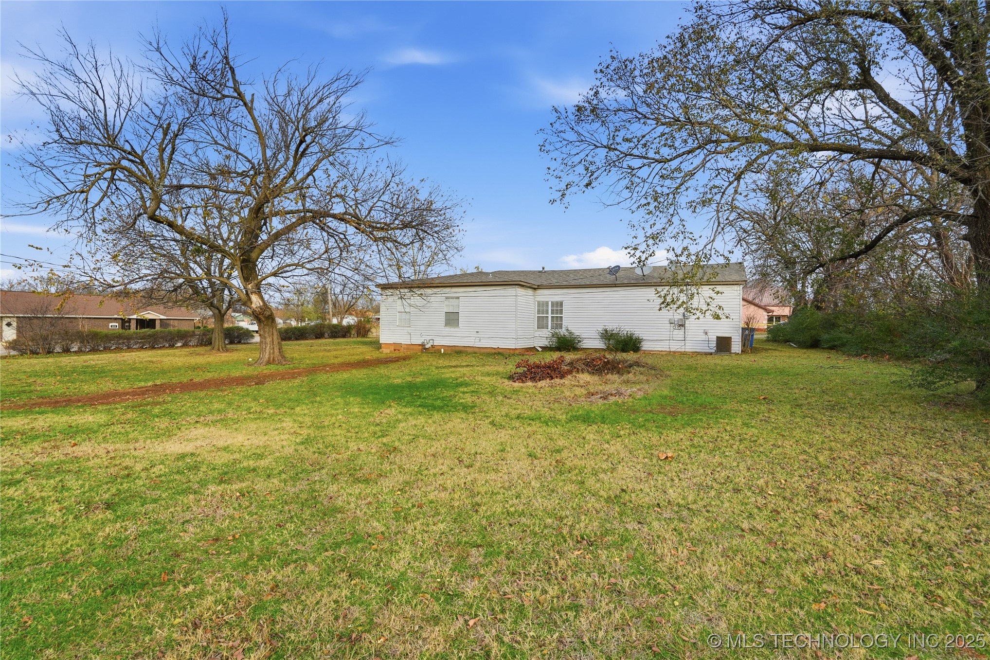 1417 E Oak Street Property Photo 43