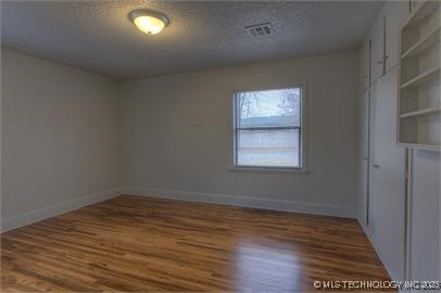 1331 E 43rd Street Property Photo 13